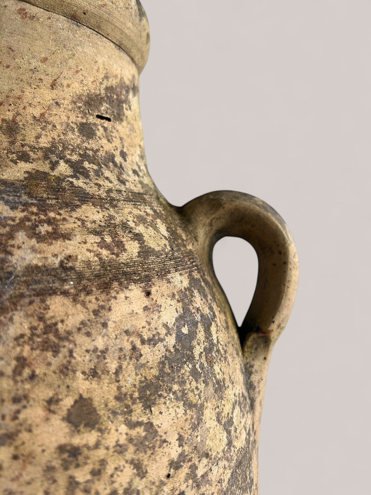 Large Alexandrino Terracotta Vase