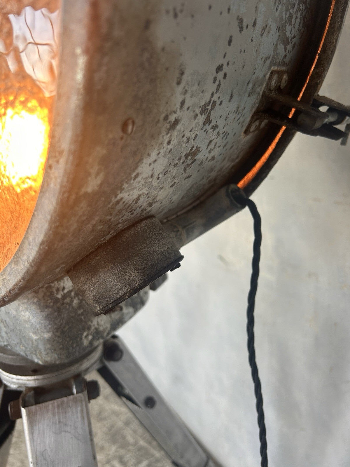 Industrial Spotlight Tripod Floor Lamp