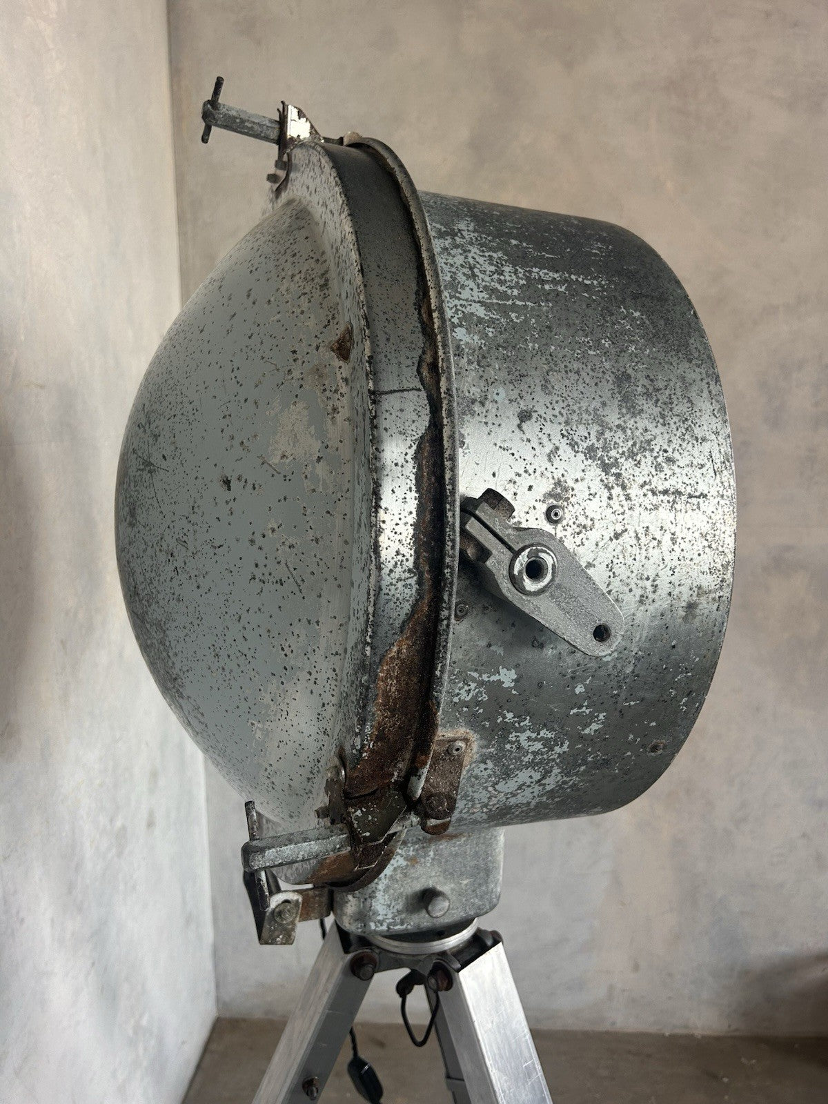 Industrial Spotlight Tripod Floor Lamp