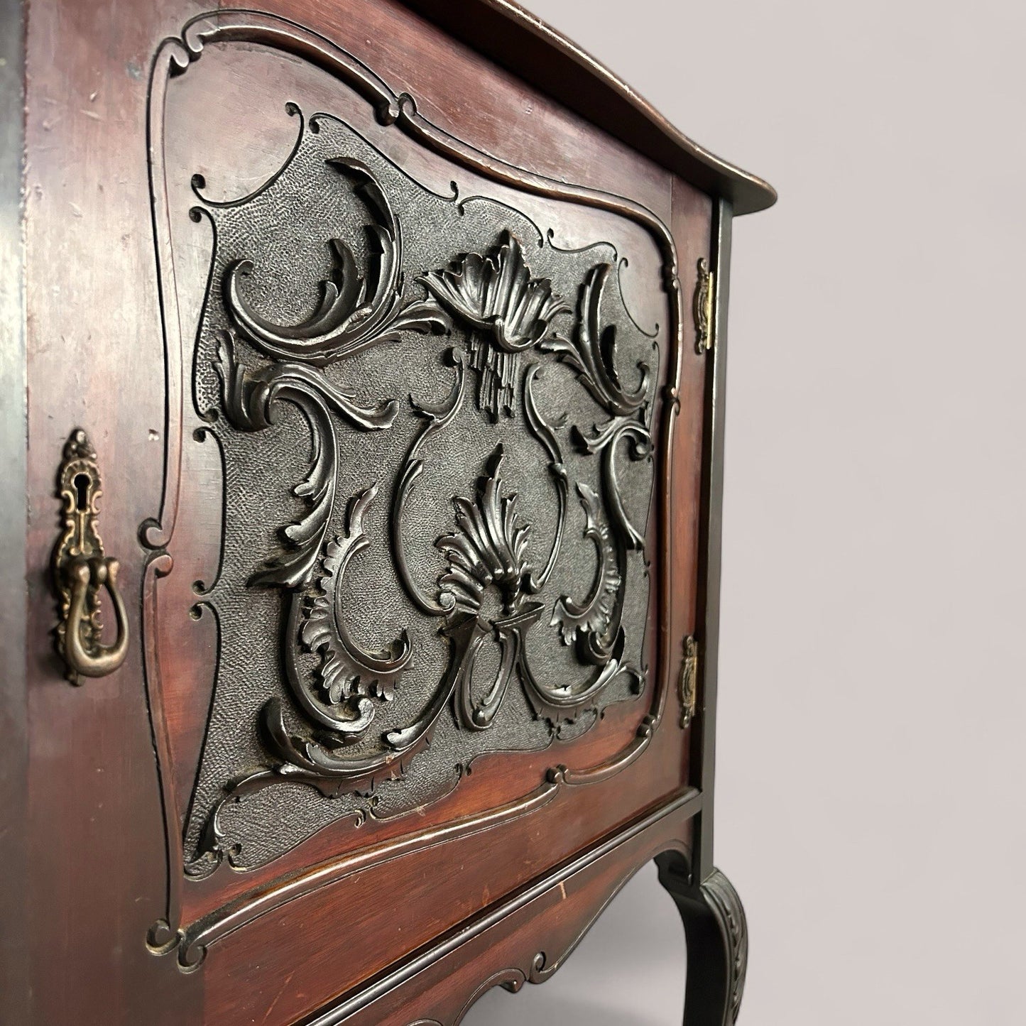 Antique Victorian Mahogany Corner Cabinet