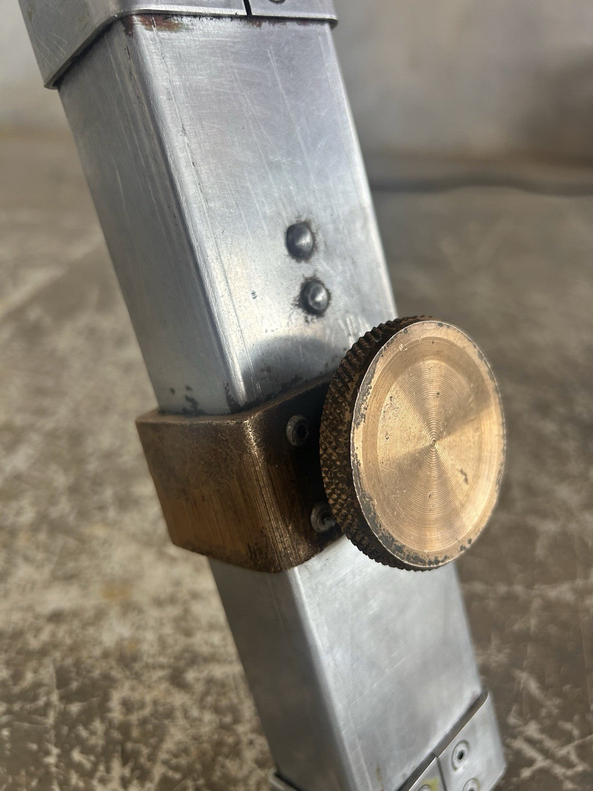 Industrial Spotlight Tripod Floor Lamp