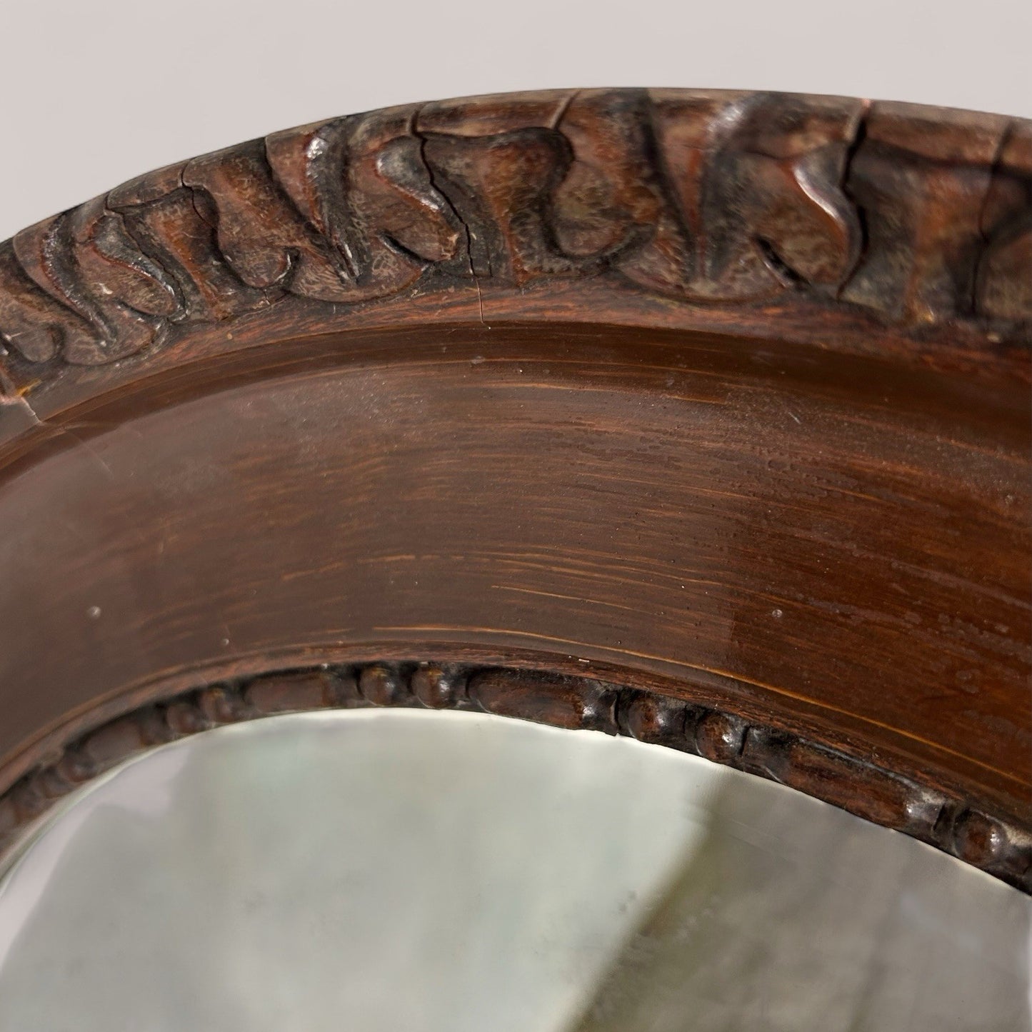 Edwardian Oval Wall Mirror with Carved Wooden Frame and Original Glass