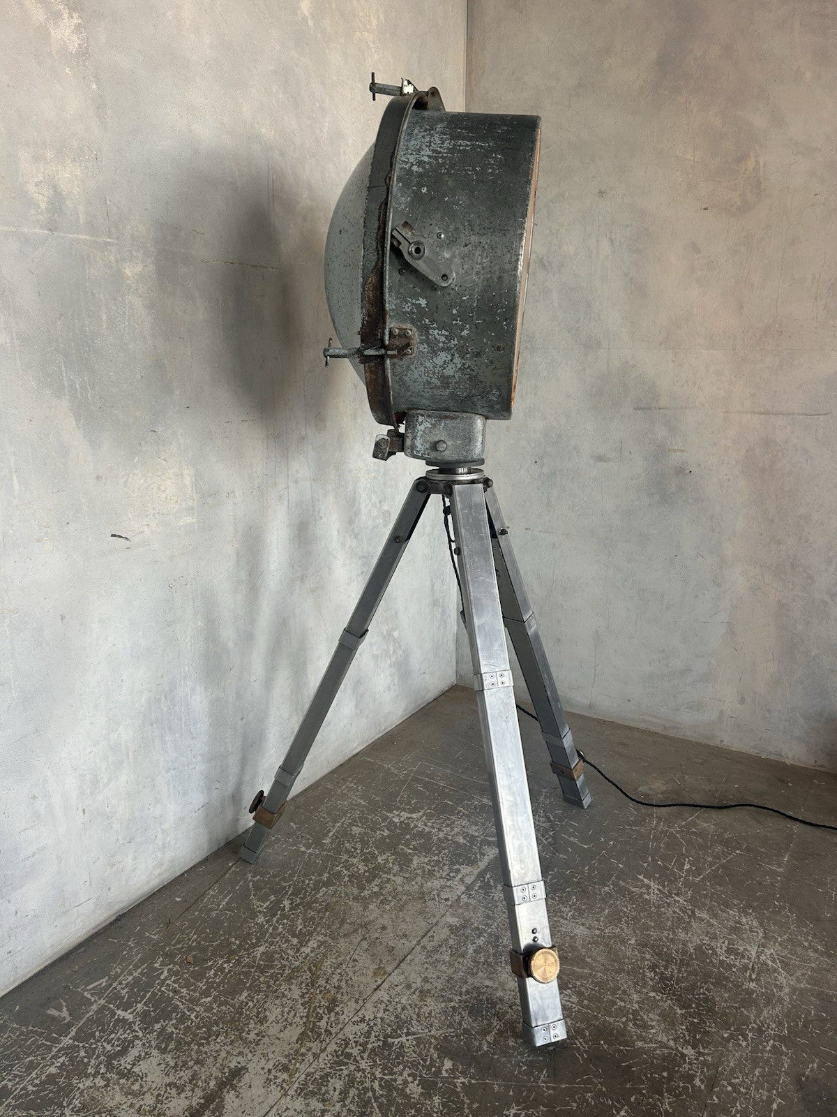 Industrial Spotlight Tripod Floor Lamp