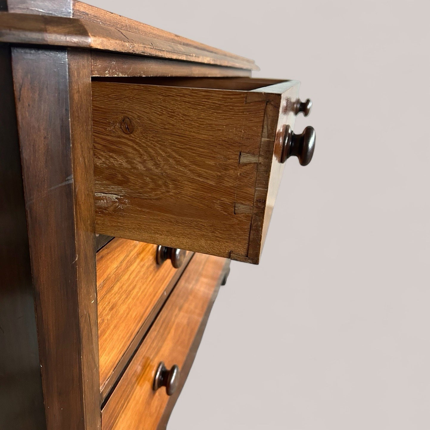 antique victorian mahogany chest of drawers