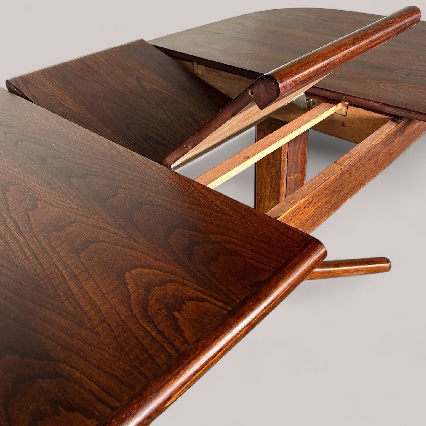 Danish Rosewood Extending Dining Table – Mid Century Scandinavian Style