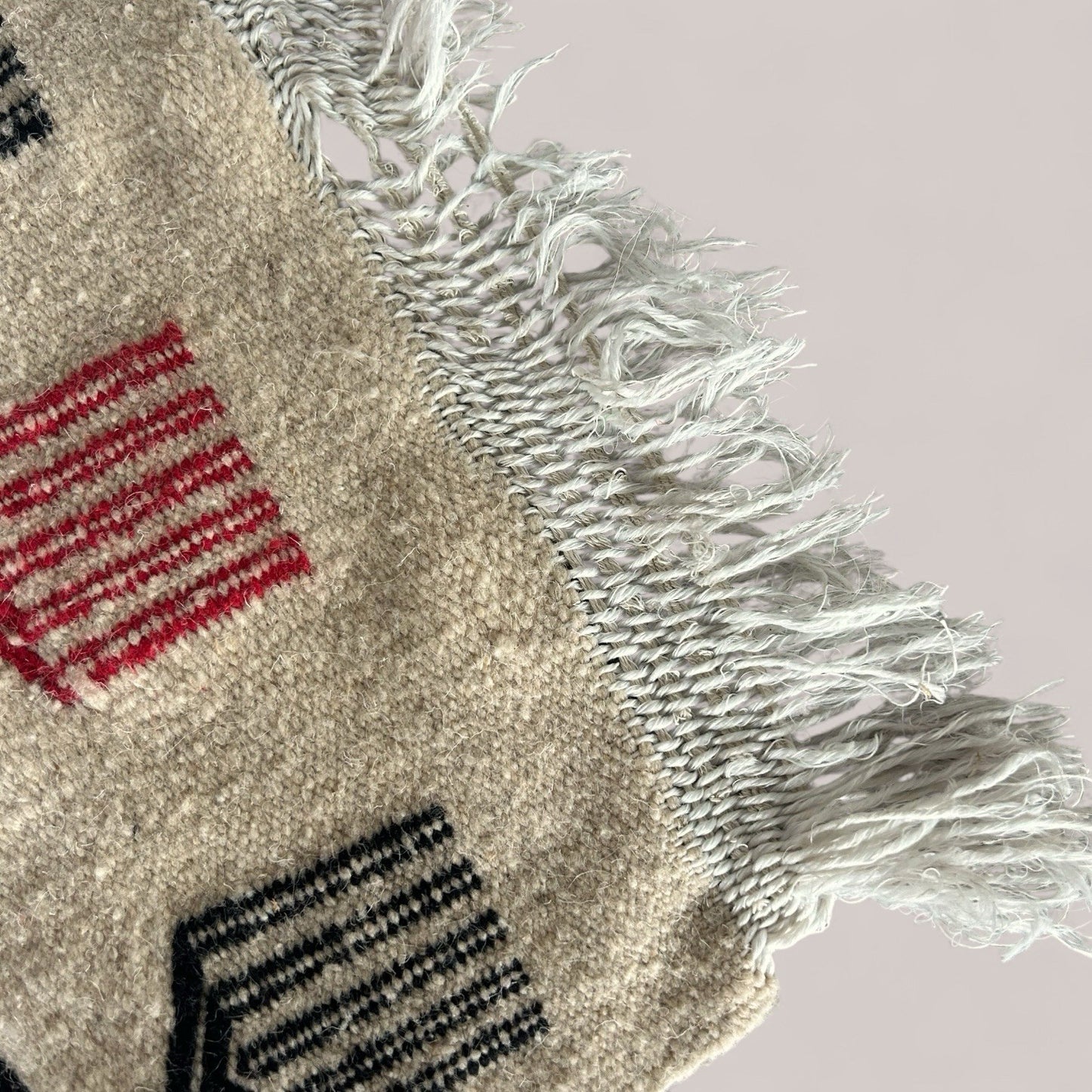 Vintage Moroccan Wool Kilim Rug – Mid-Century Tribal Design (210x112cm)