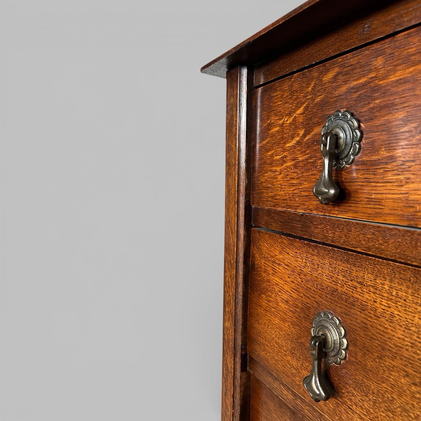 Antique Solid Oak Chest of Drawers – Traditional 3 Drawer Chest