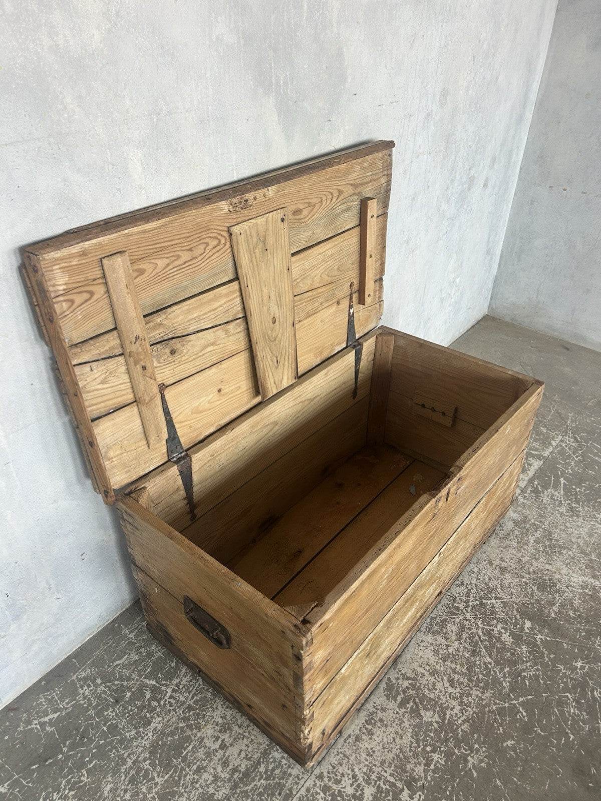 Antique Pine Chest / Storage Box / box Shabby farmhouse style
