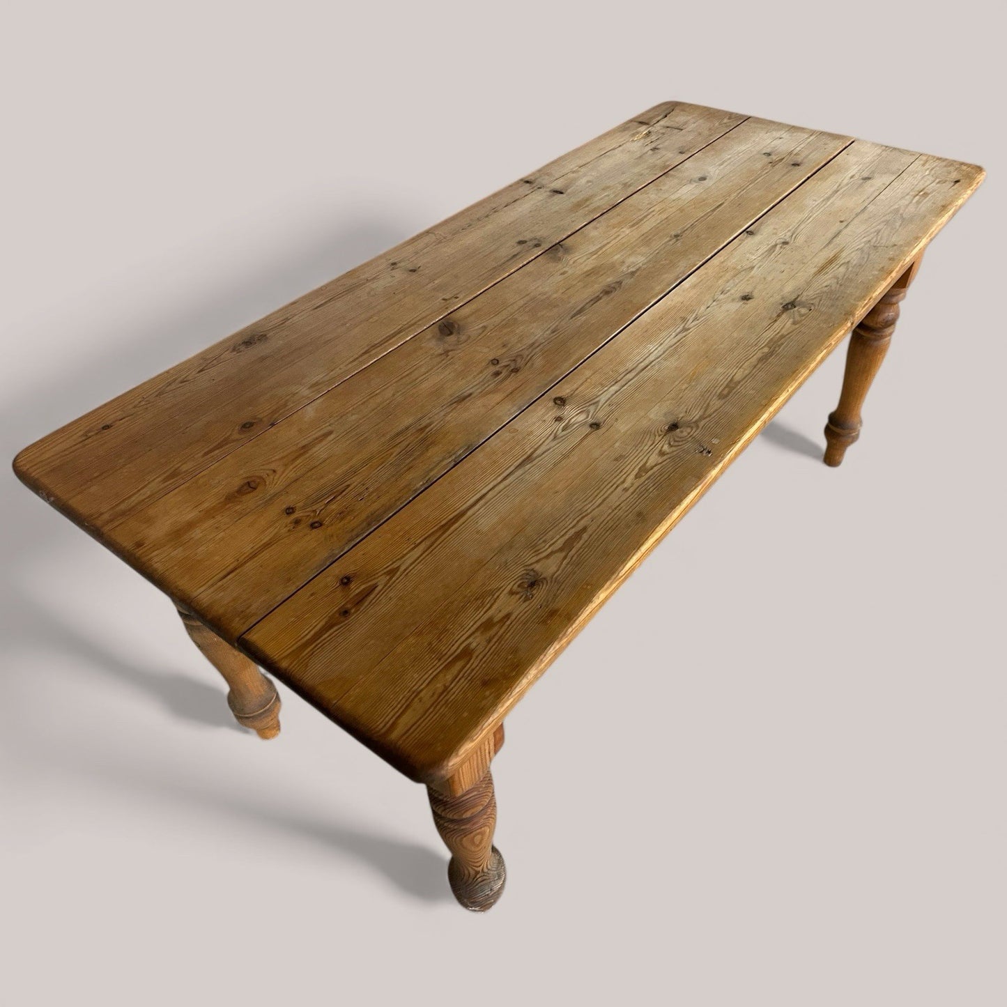 Victorian Style Scrub Top Pine Kitchen Table