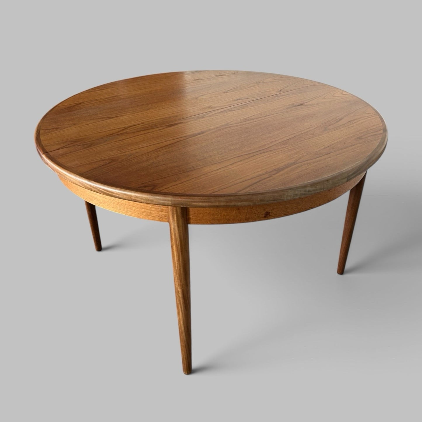 Mid Century G Plan Fresco Dining Table – Round Extending Top!