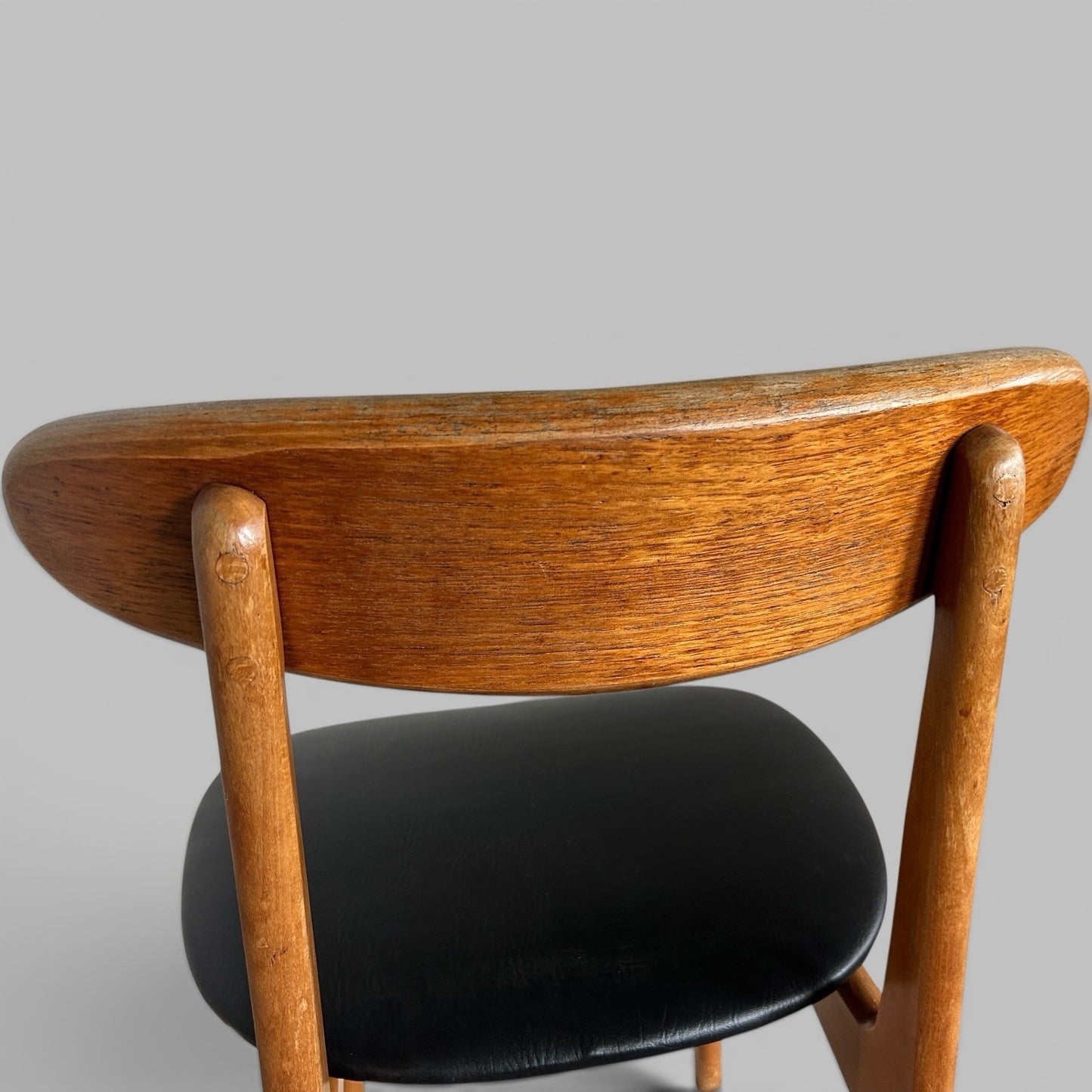 Vintage Teak Dining Chairs – Set of Four with Black Vinyl Seats