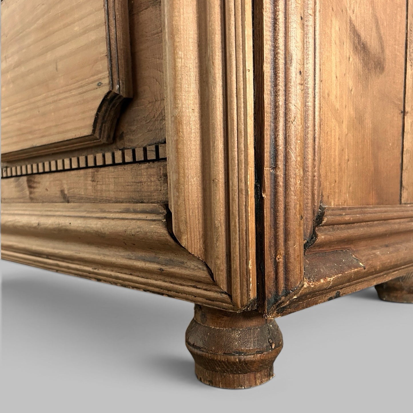 Antique Pine High Back Box Settle – Storage Bench / Blanket Box