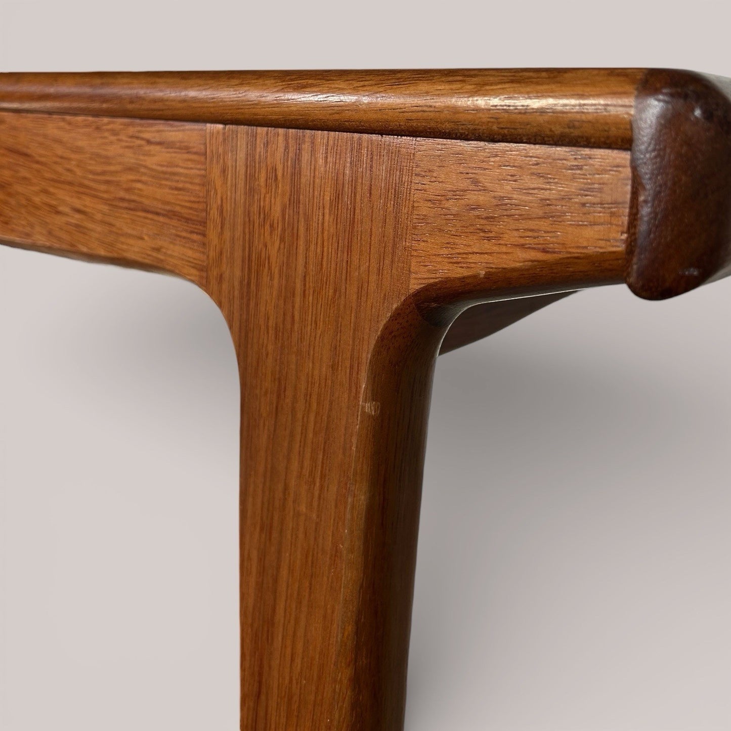 Mid-Century Teak Extending Dining Table – Younger Fonseca Range