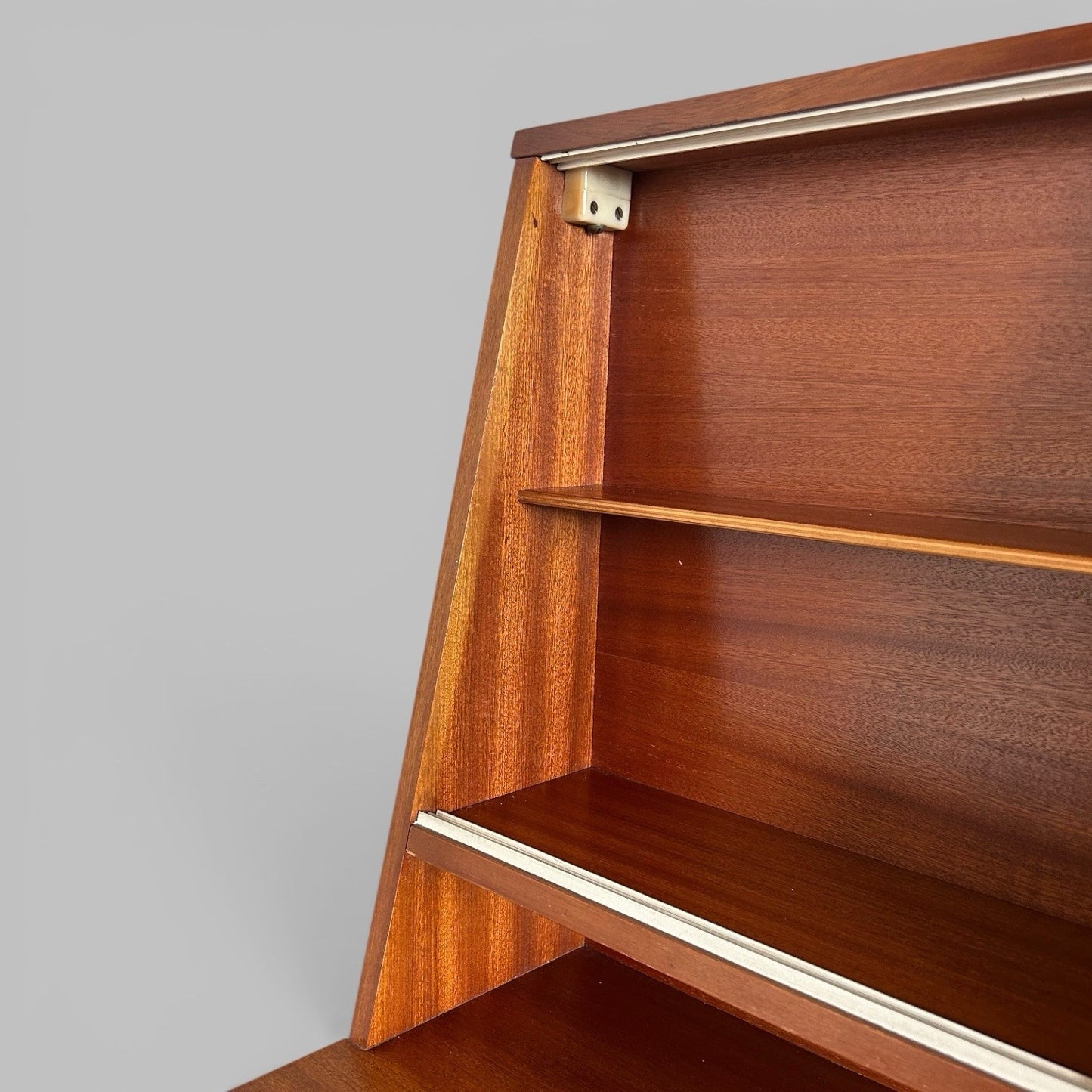 1960s Teak Dressing Table With Mirrored Sliding Doors