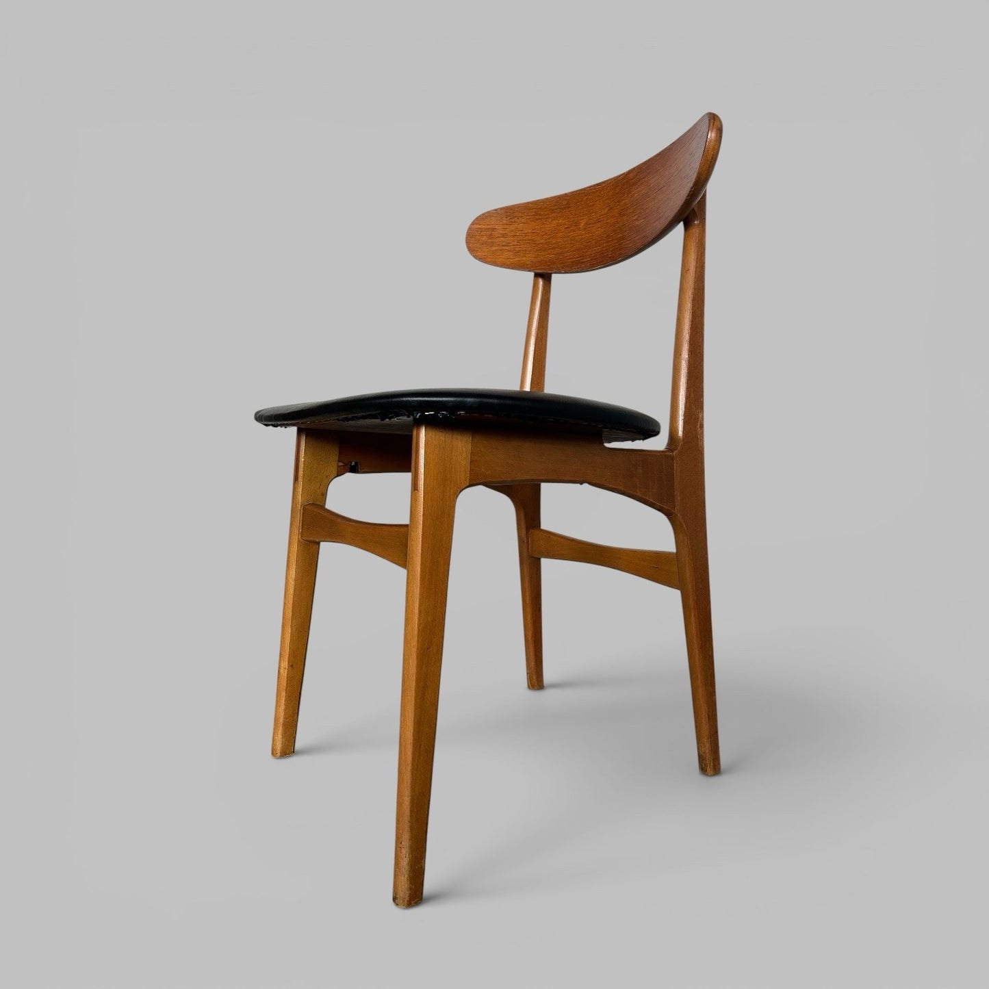 Vintage Teak Dining Chairs – Set of Four with Black Vinyl Seats