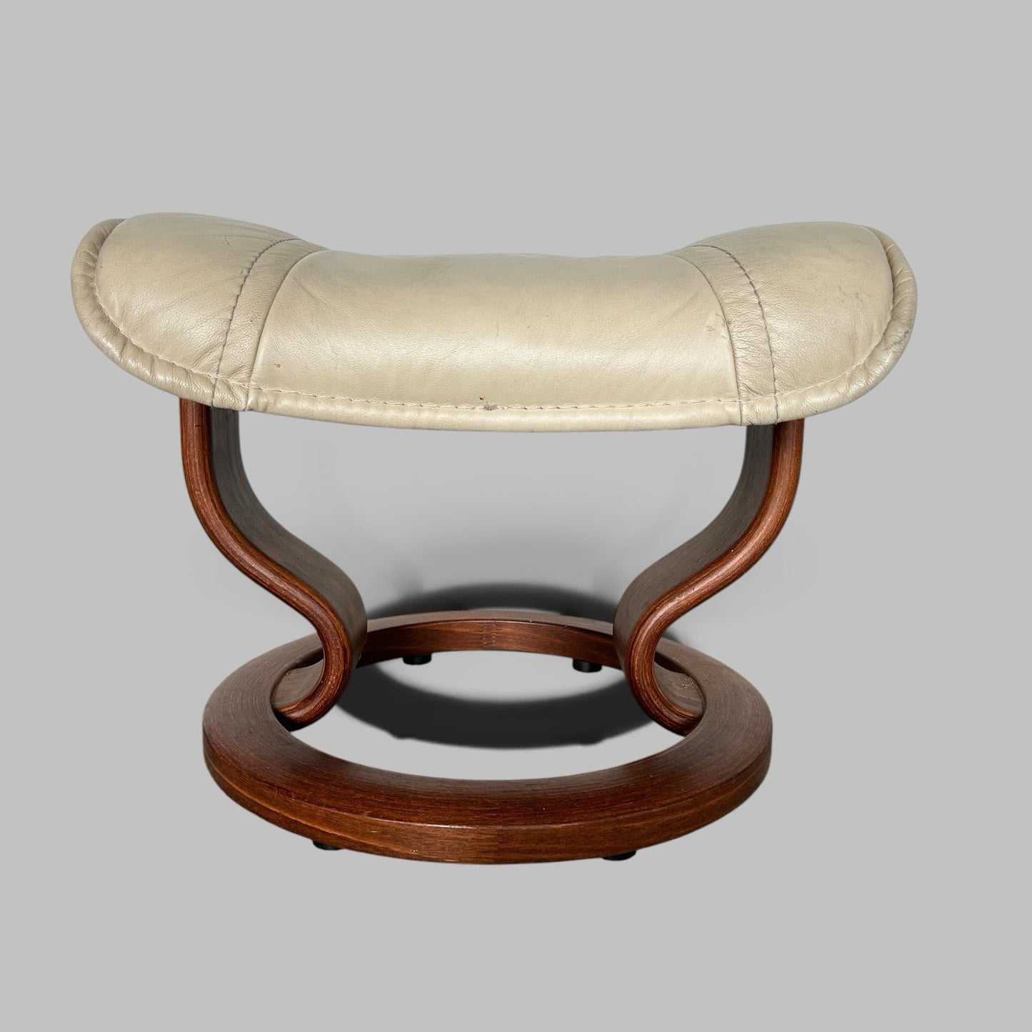 Ekornes Stressless Cream Leather Swivel Recliner Chair & Footstool