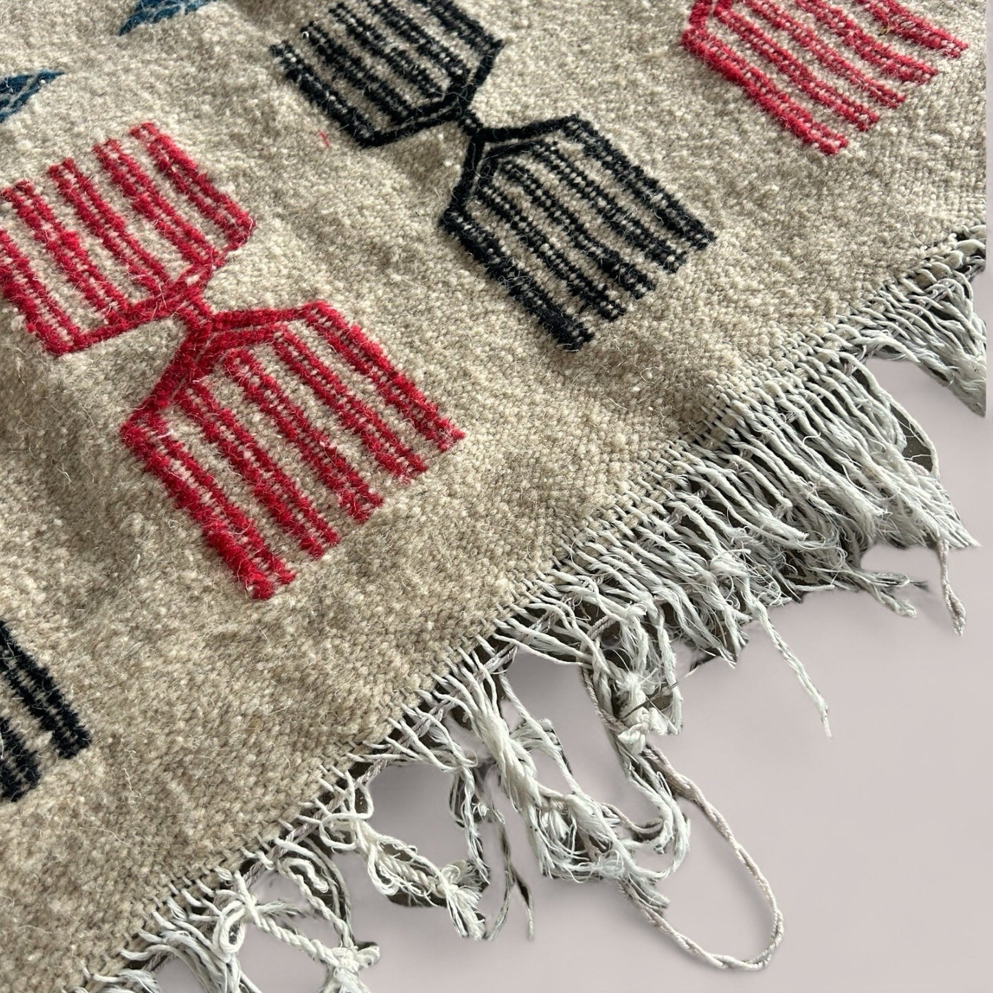 Vintage Moroccan Wool Kilim Rug – Mid-Century Tribal Design (210x112cm)