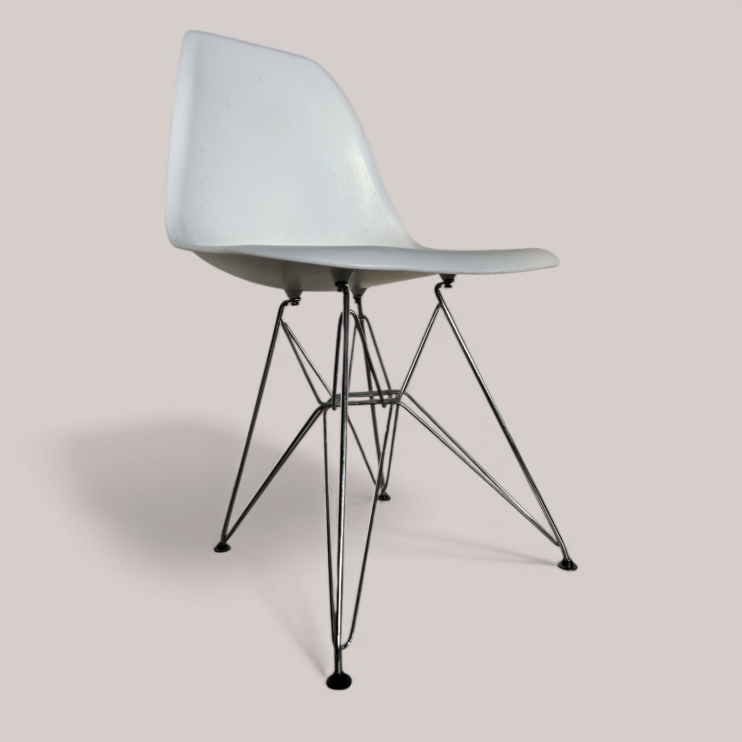 Eames Eiffel Style Dining Chair – White Shell