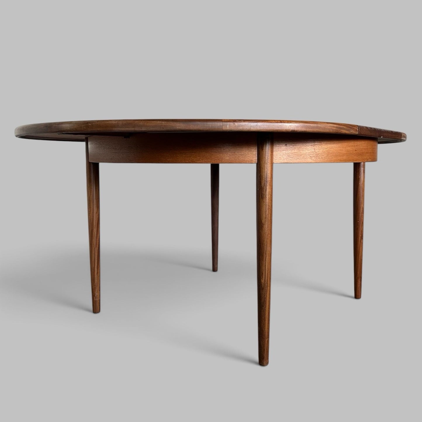 Mid Century G Plan Fresco Dining Table – Round Extending Top!