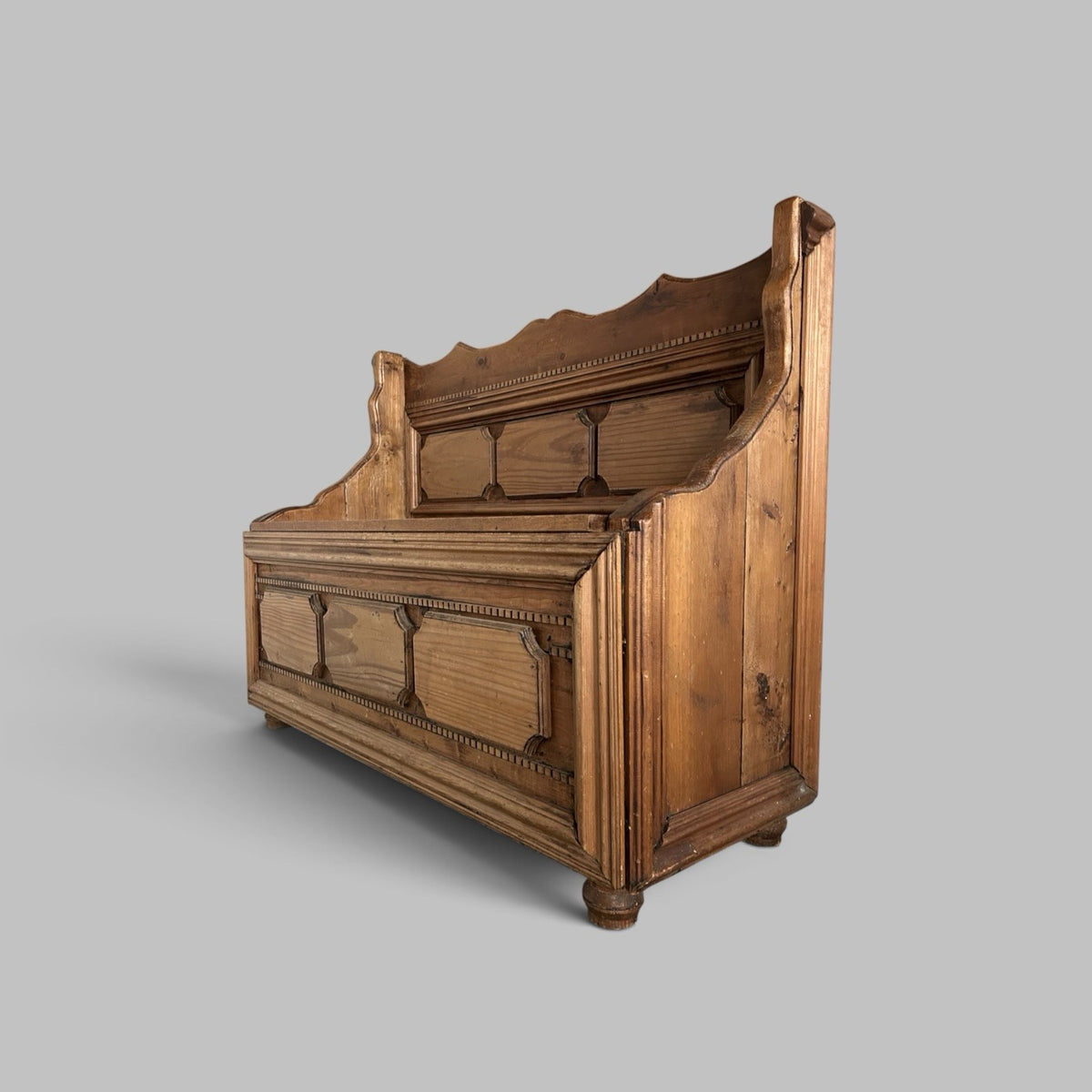 Antique Pine High Back Box Settle – Storage Bench / Blanket Box