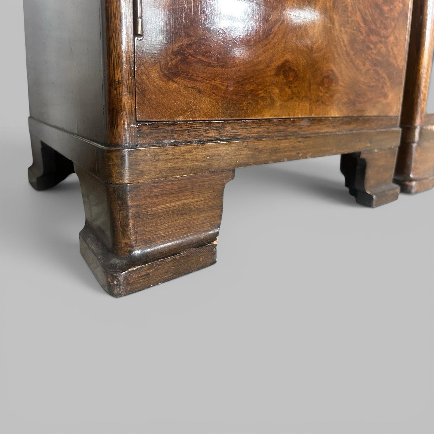 Pair of 1930s Burr Walnut Bedside Cabinets