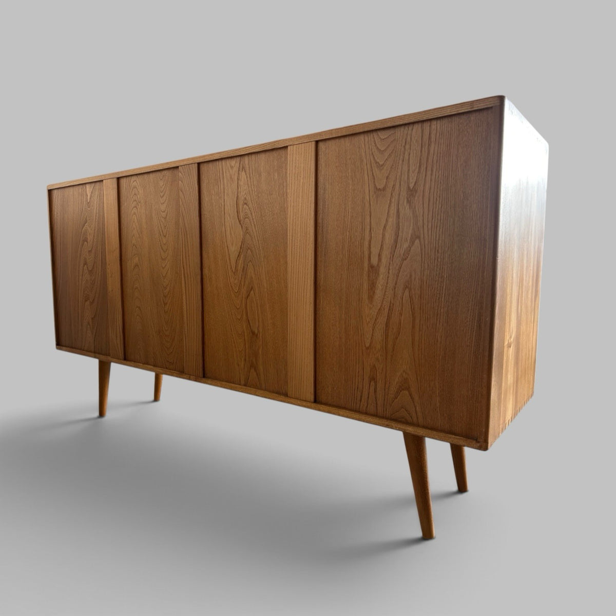 Vintage Ercol Solid Elm Windsor Sideboard on tapered legs.