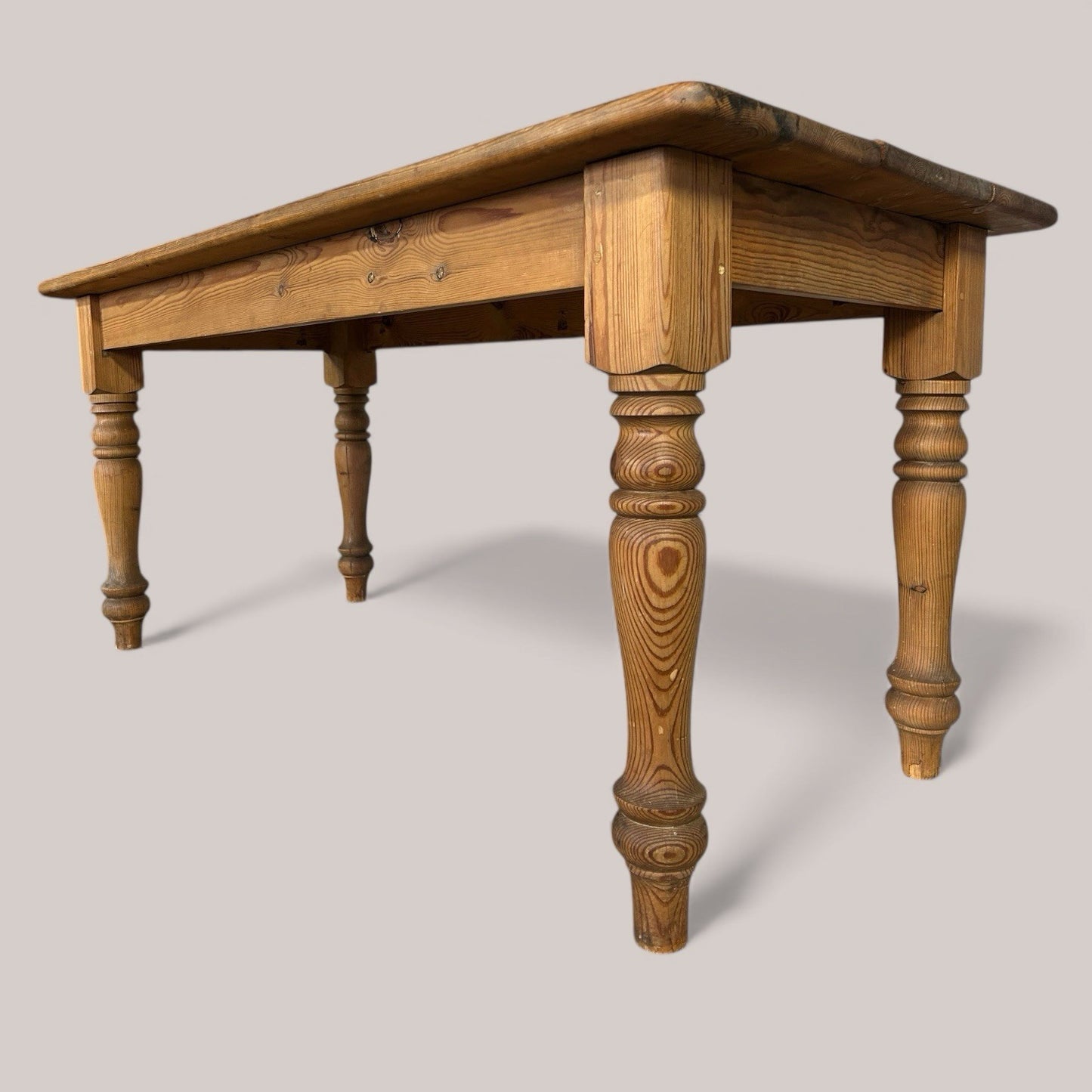 Victorian Style Scrub Top Pine Kitchen Table