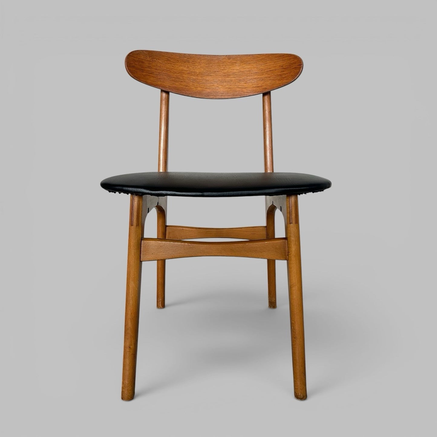 Vintage Teak Dining Chairs – Set of Four with Black Vinyl Seats