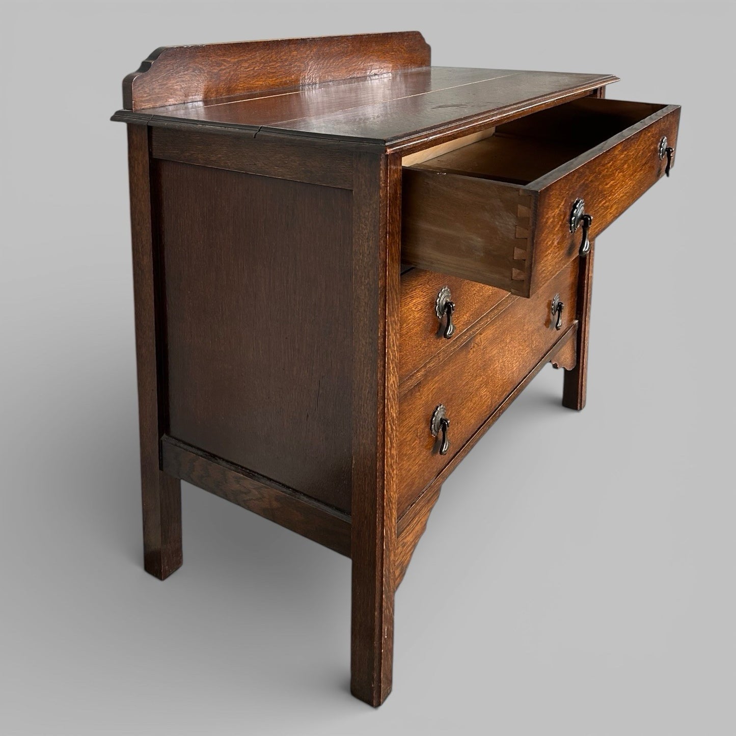 Antique Solid Oak Chest of Drawers – Traditional 3 Drawer Chest