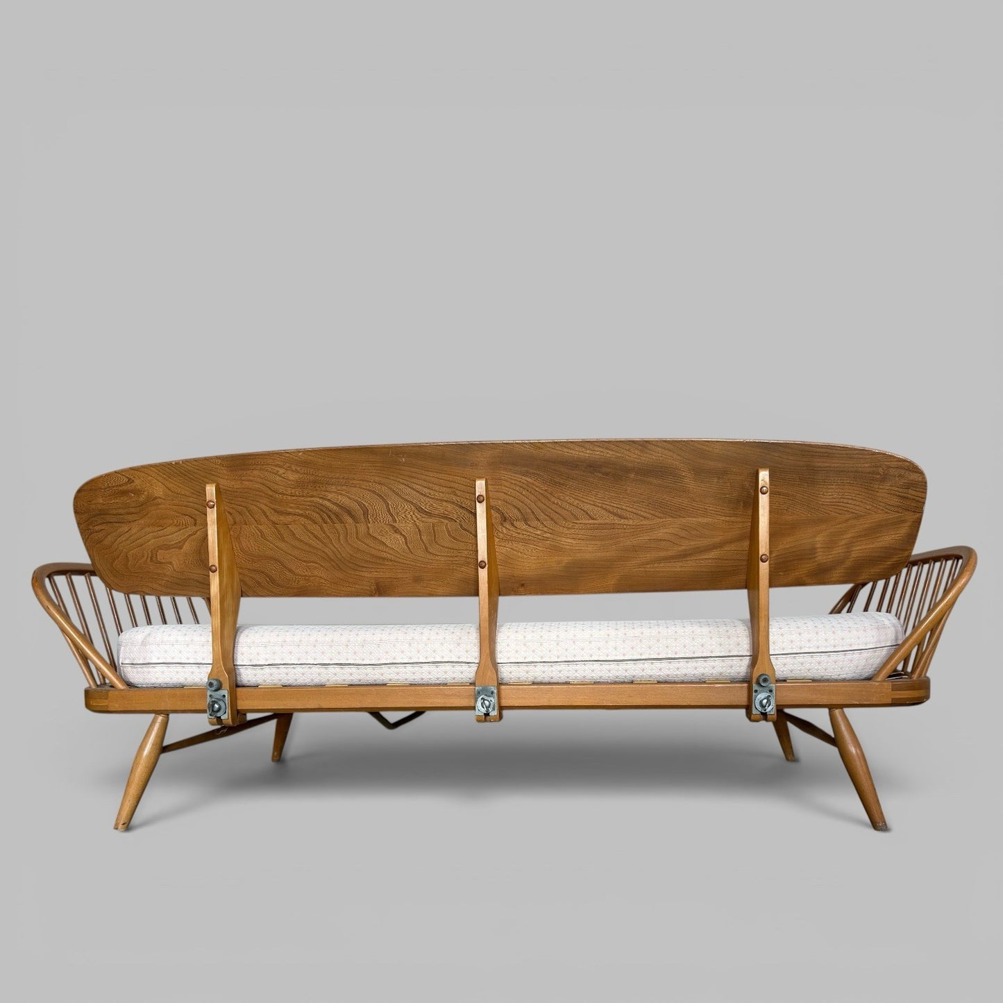 Ercol Windsor Daybed Sofa – Vintage Elm & Beech Three Seat Sofa