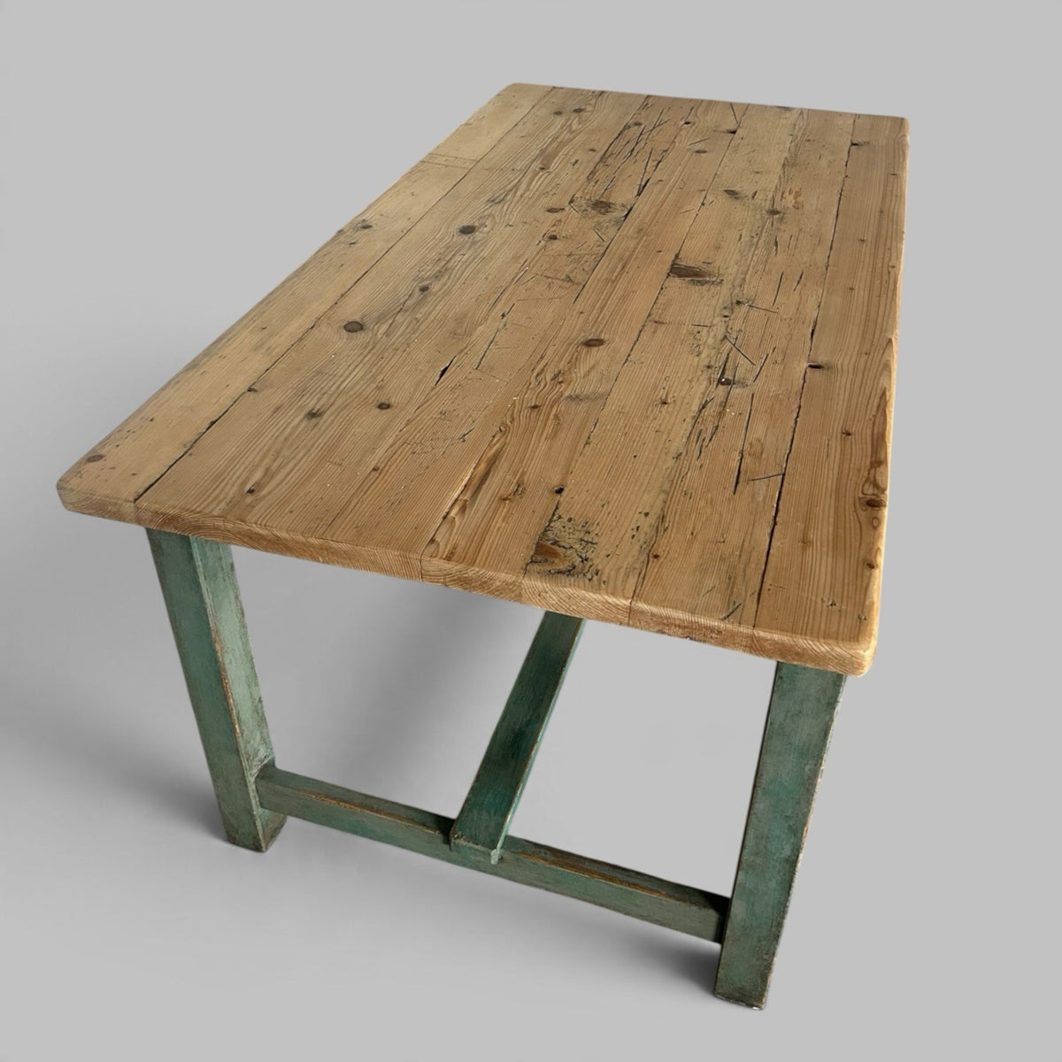 Pine Dining Table – Scrubbed Plank Top
