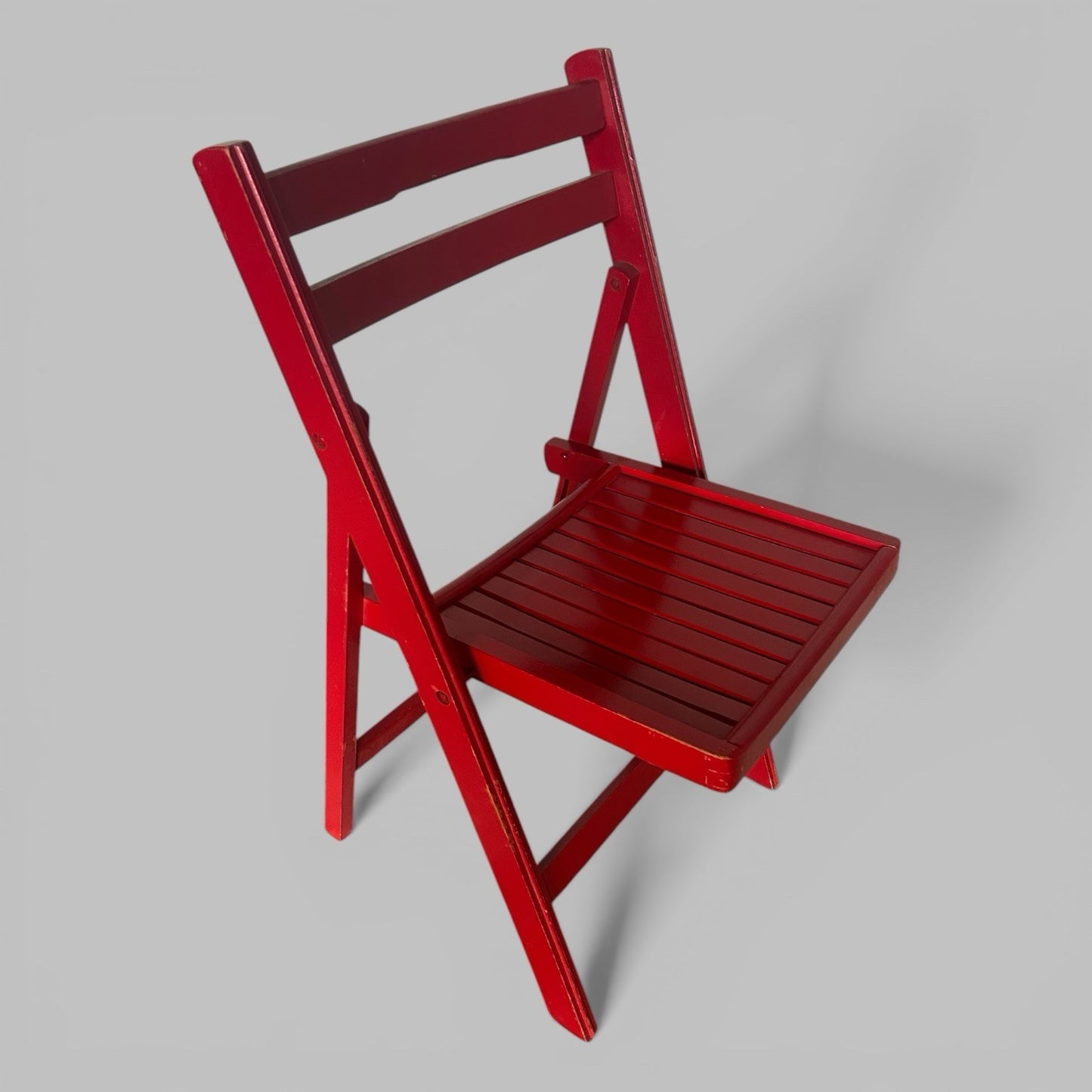 Red Folding Chair – Wooden Slatted Seat Compact Occasional Chair