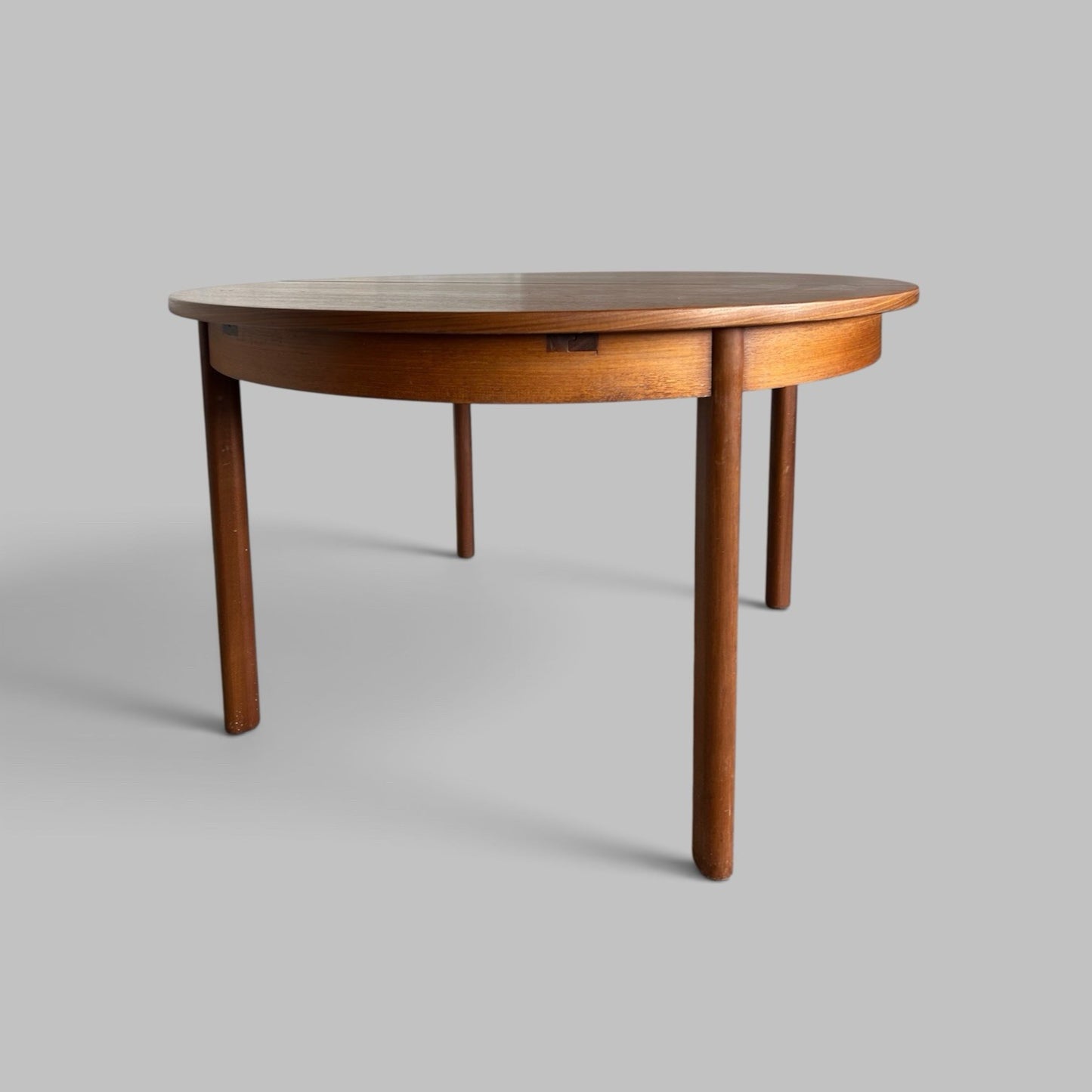 Mid Century White & Newton Round Extending Dining Table