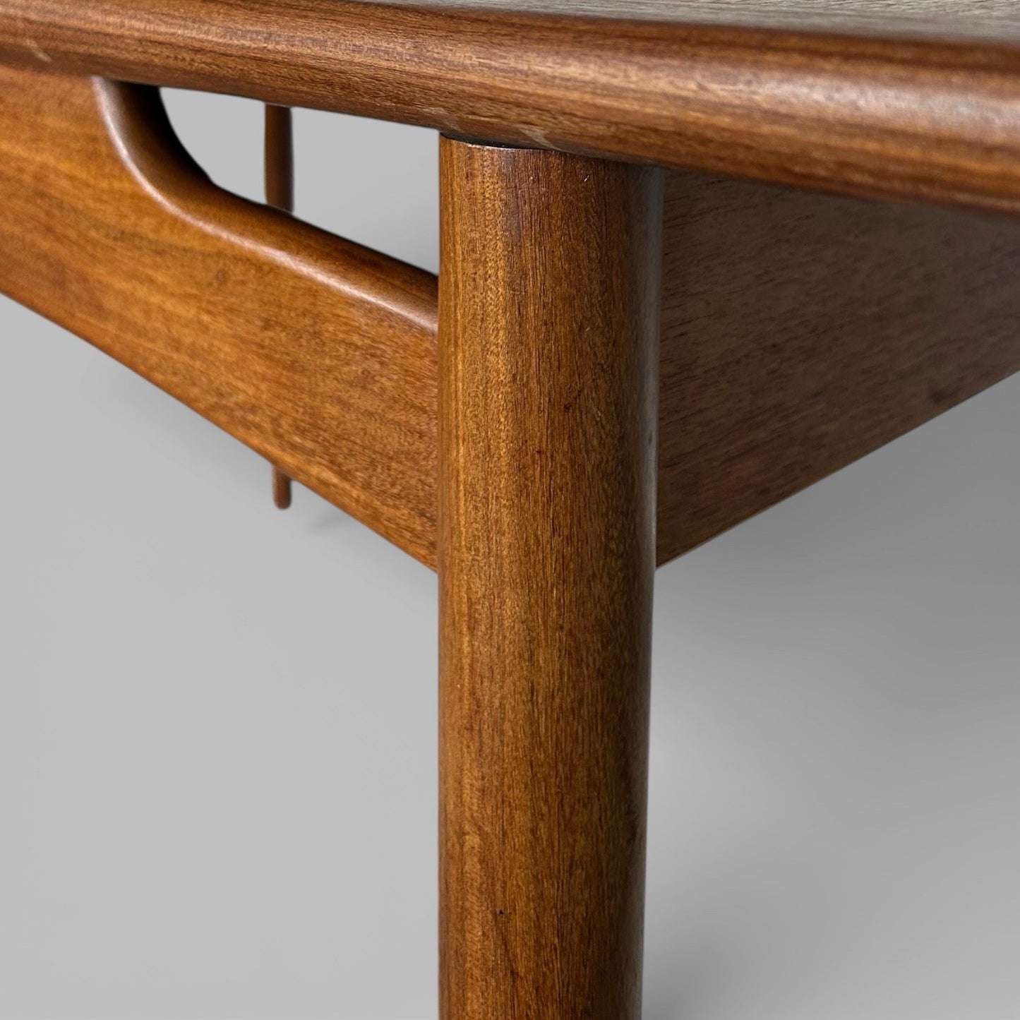 G Plan 1960s Teak Extending Dining Table – Mid Century