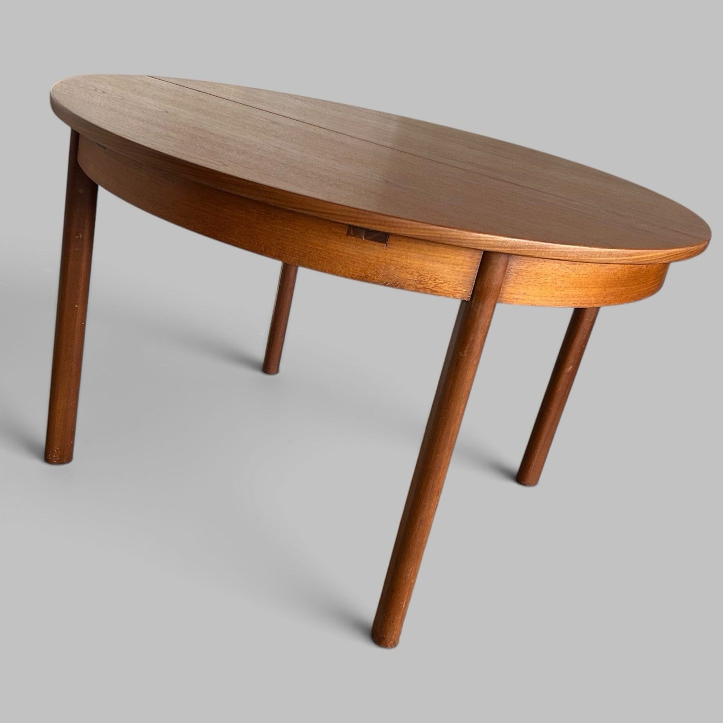 Mid Century White & Newton Round Extending Dining Table