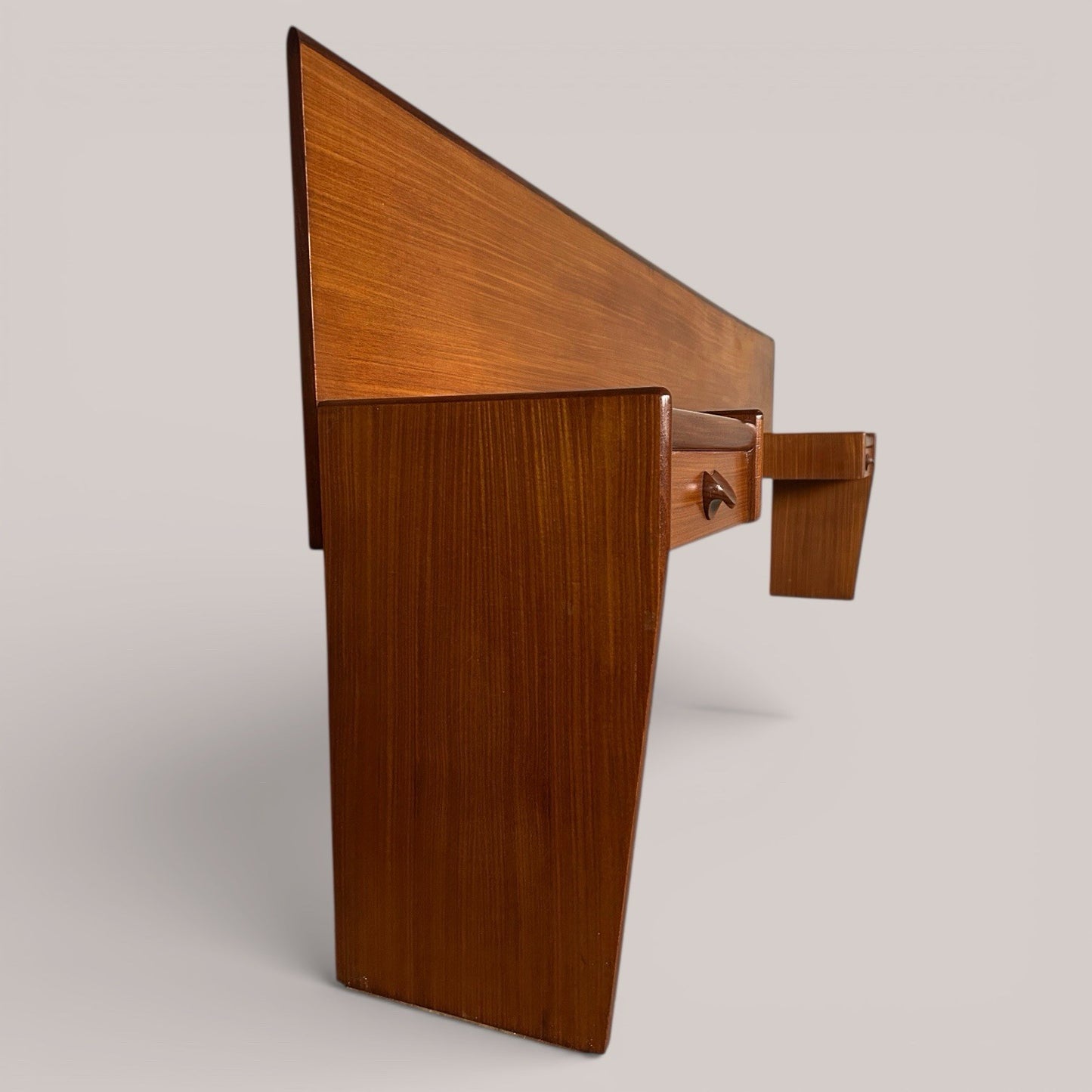 White & Newton King Size Headboard with Built-In Bedside Tables