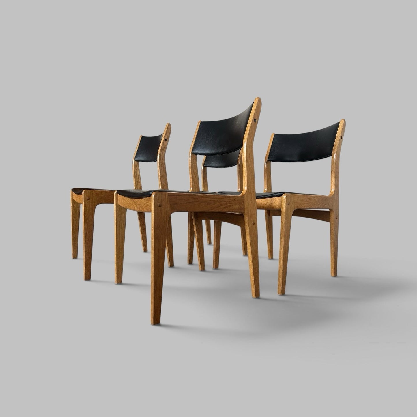 Vintage D-Scan Light Oak Dining Chairs – Set of Four