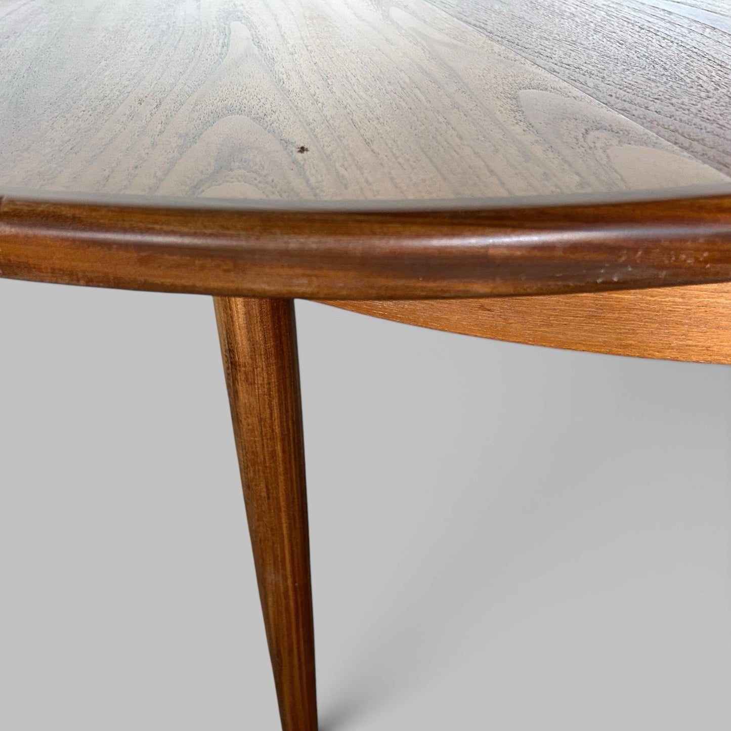 Mid Century G Plan Fresco Dining Table – Round Extending Top!