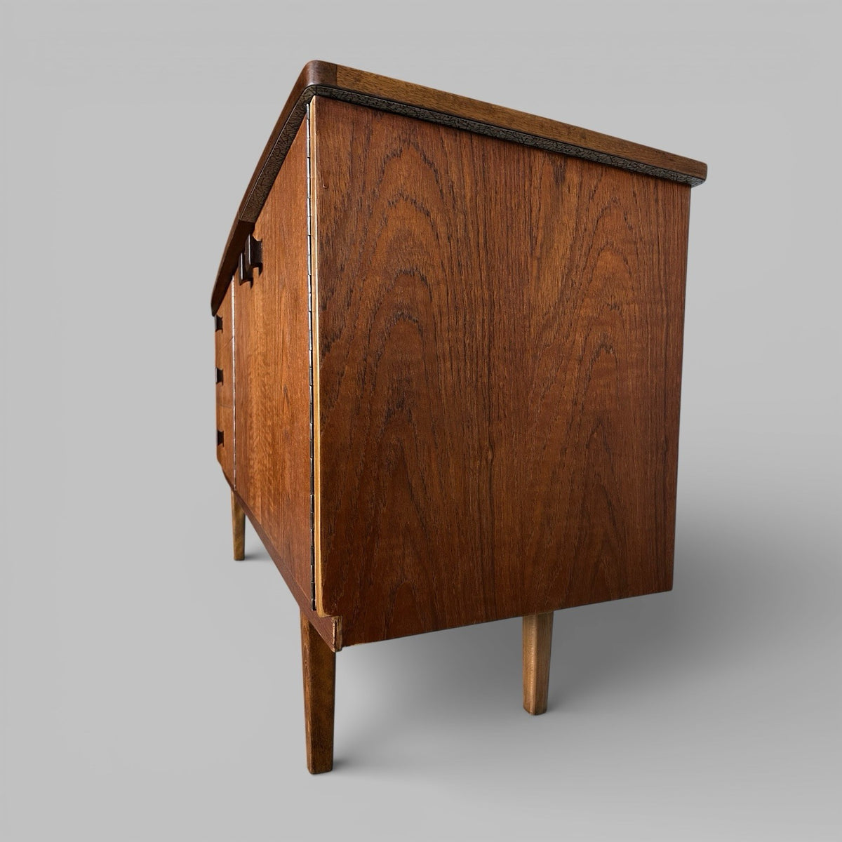 Mid Century Teak Sideboard with Drinks Cabinet – Flip Top Cocktail Bar
