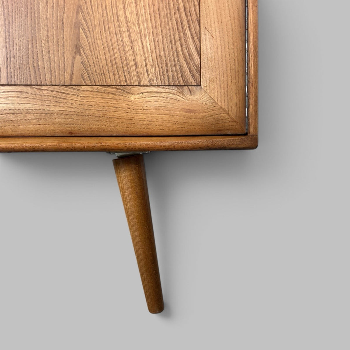 Vintage Ercol Solid Elm Windsor Sideboard on tapered legs.