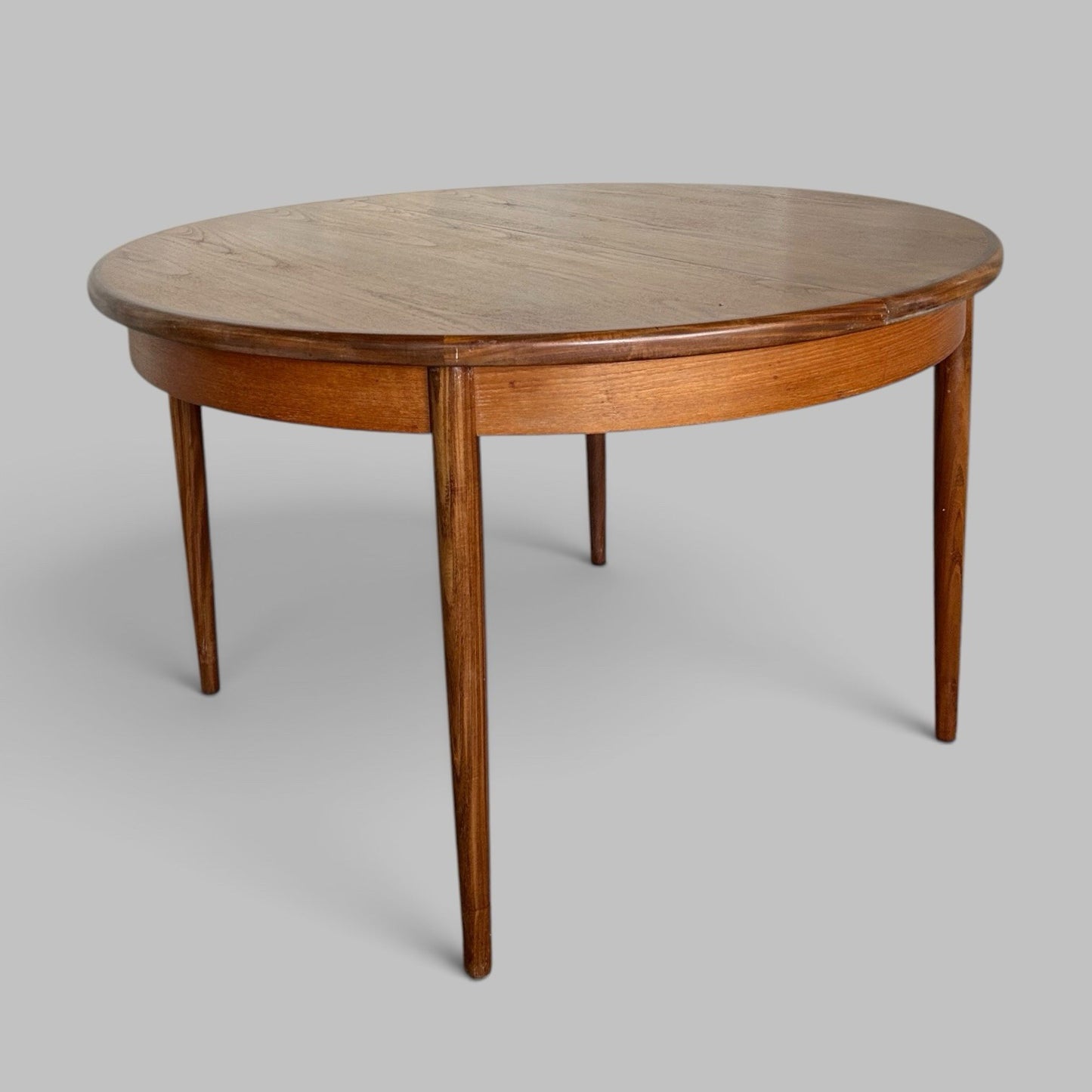Mid Century G Plan Fresco Dining Table – Round Extending Top!