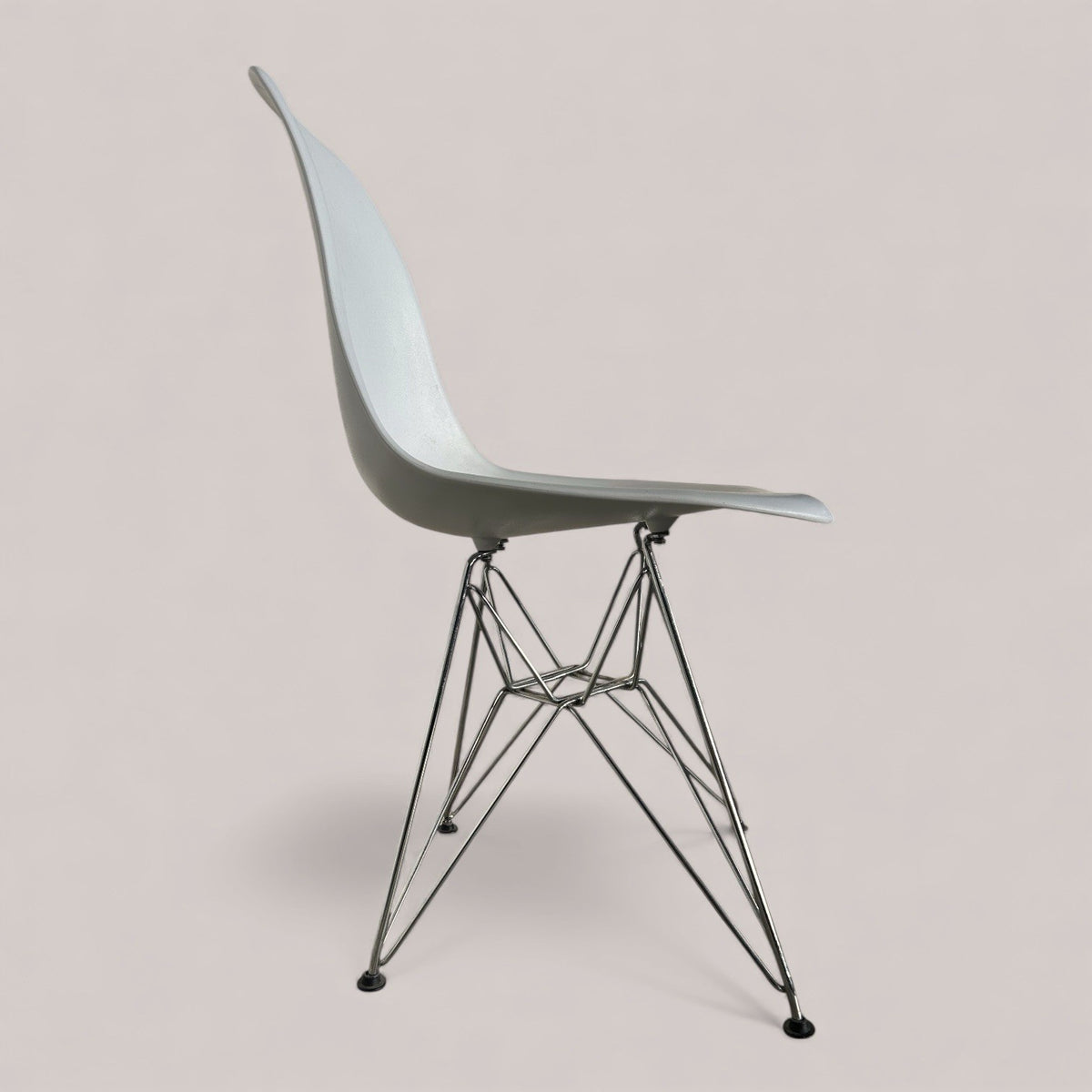 Eames Eiffel Style Dining Chair – White Shell