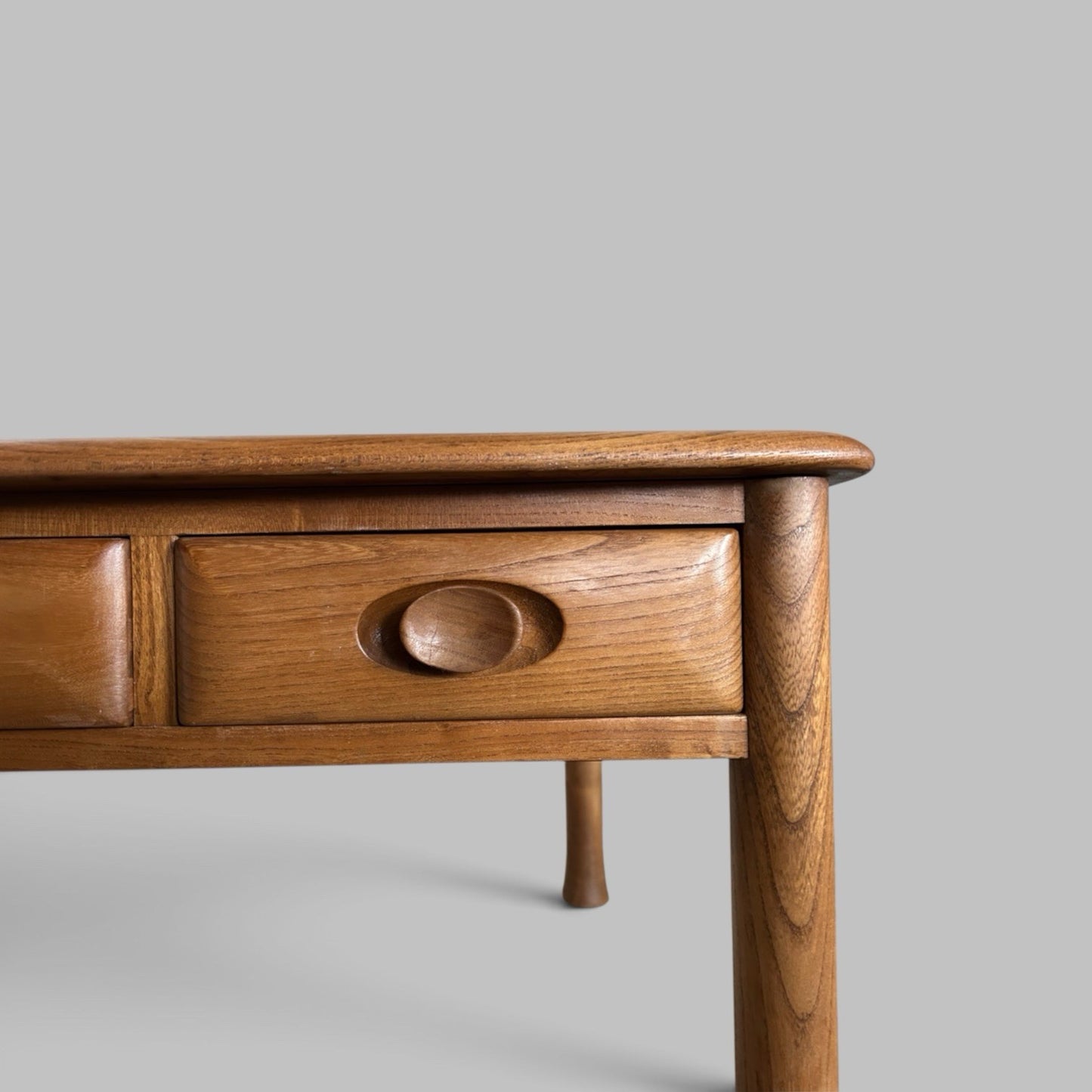 Ercol Sappho 842 Elm Coffee Table – Three Drawer Coffee Table