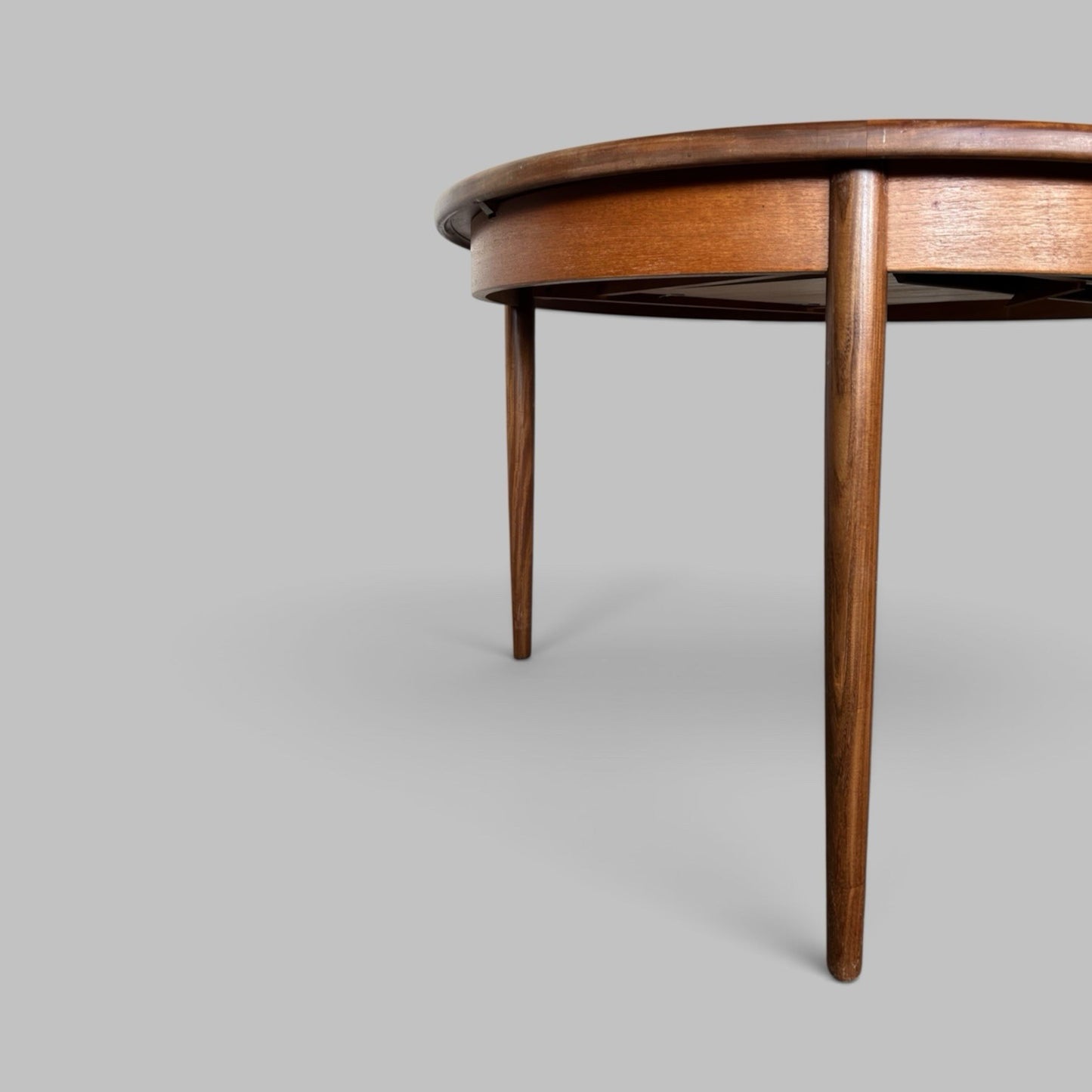 Mid Century G Plan Fresco Dining Table – Round Extending Top!
