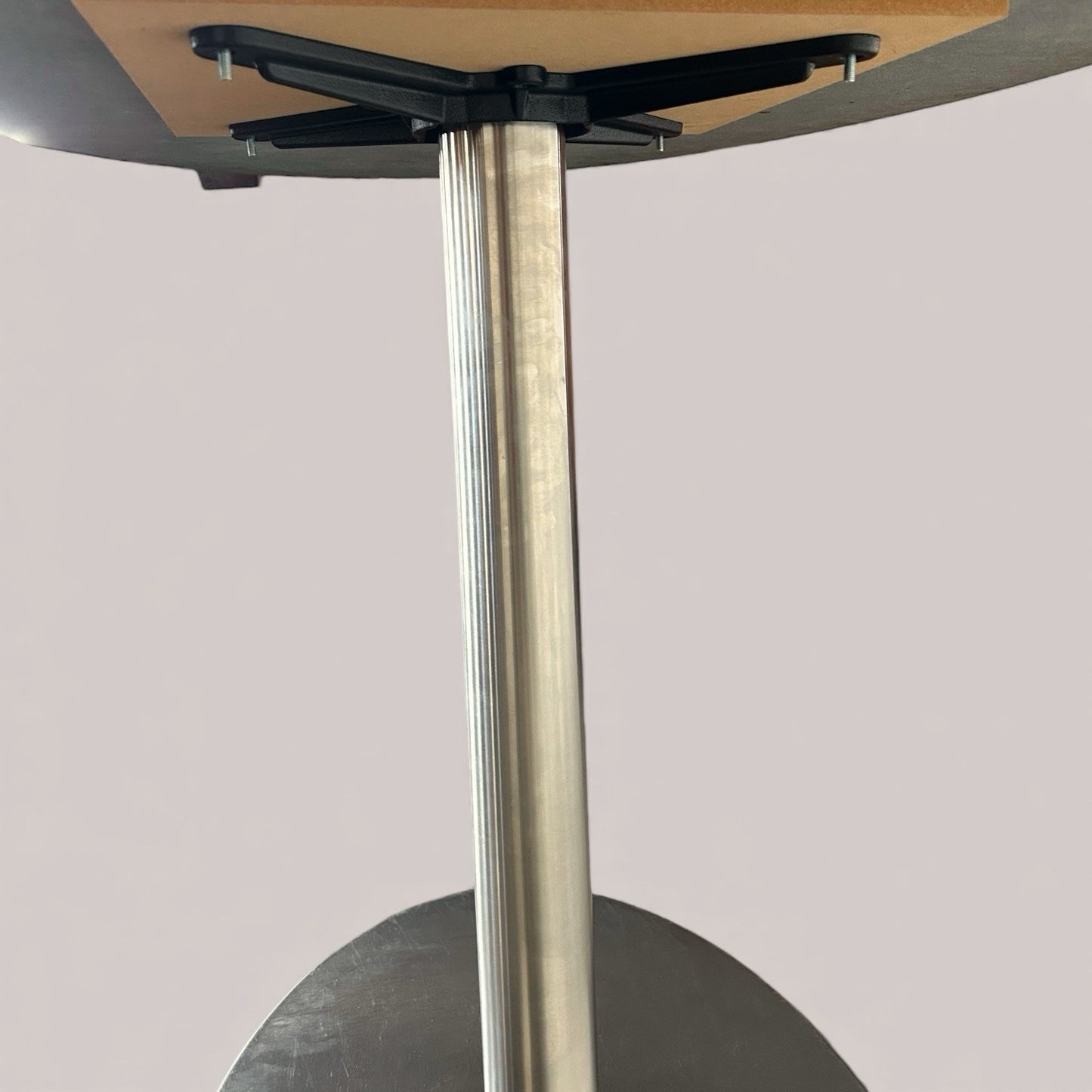 Pedrali Granite-Topped Tulip Dining Table - Eero Saarinen