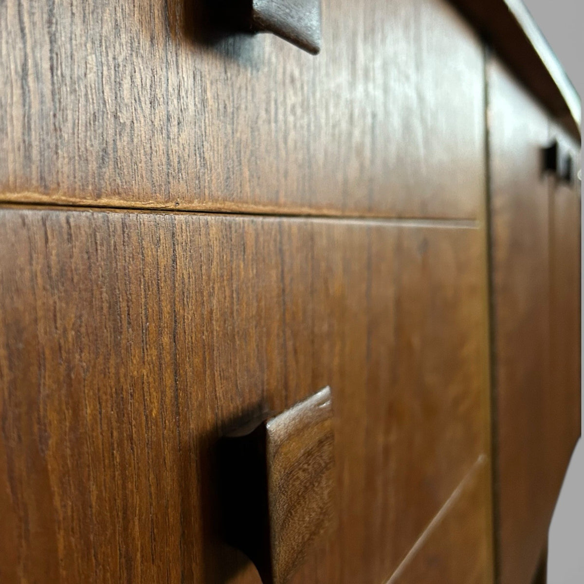 Mid Century Teak Sideboard with Drinks Cabinet – Flip Top Cocktail Bar
