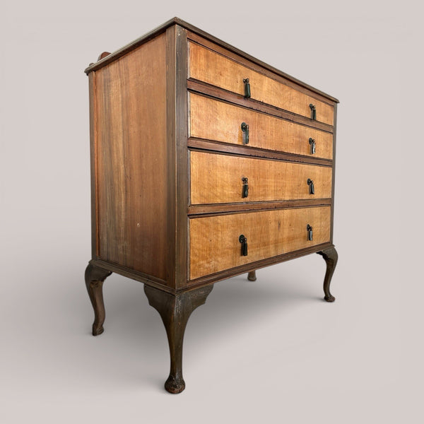 Victorian chest of drawers