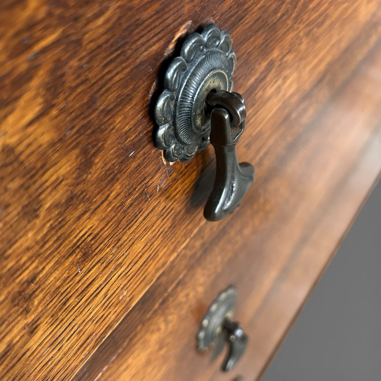 Antique Solid Oak Chest of Drawers – Traditional 3 Drawer Chest