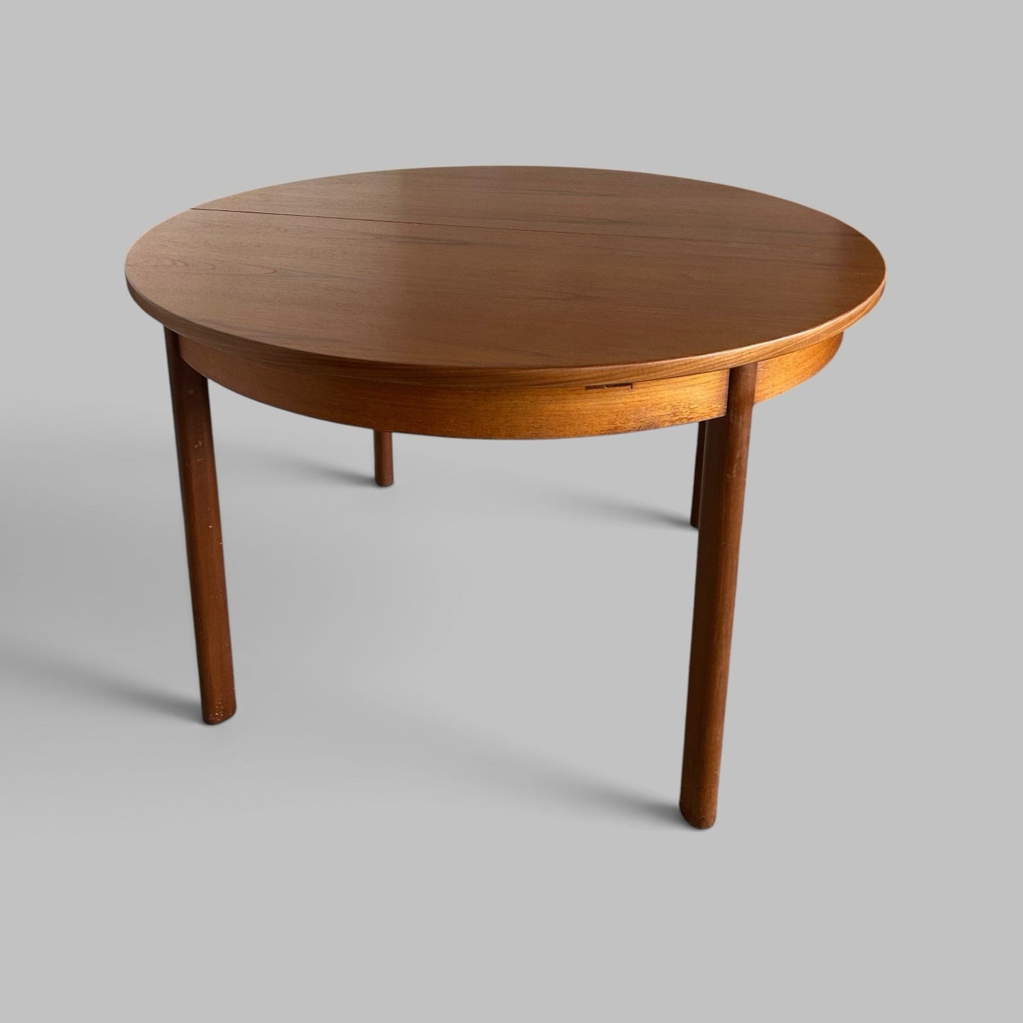 Mid Century White & Newton Round Extending Dining Table