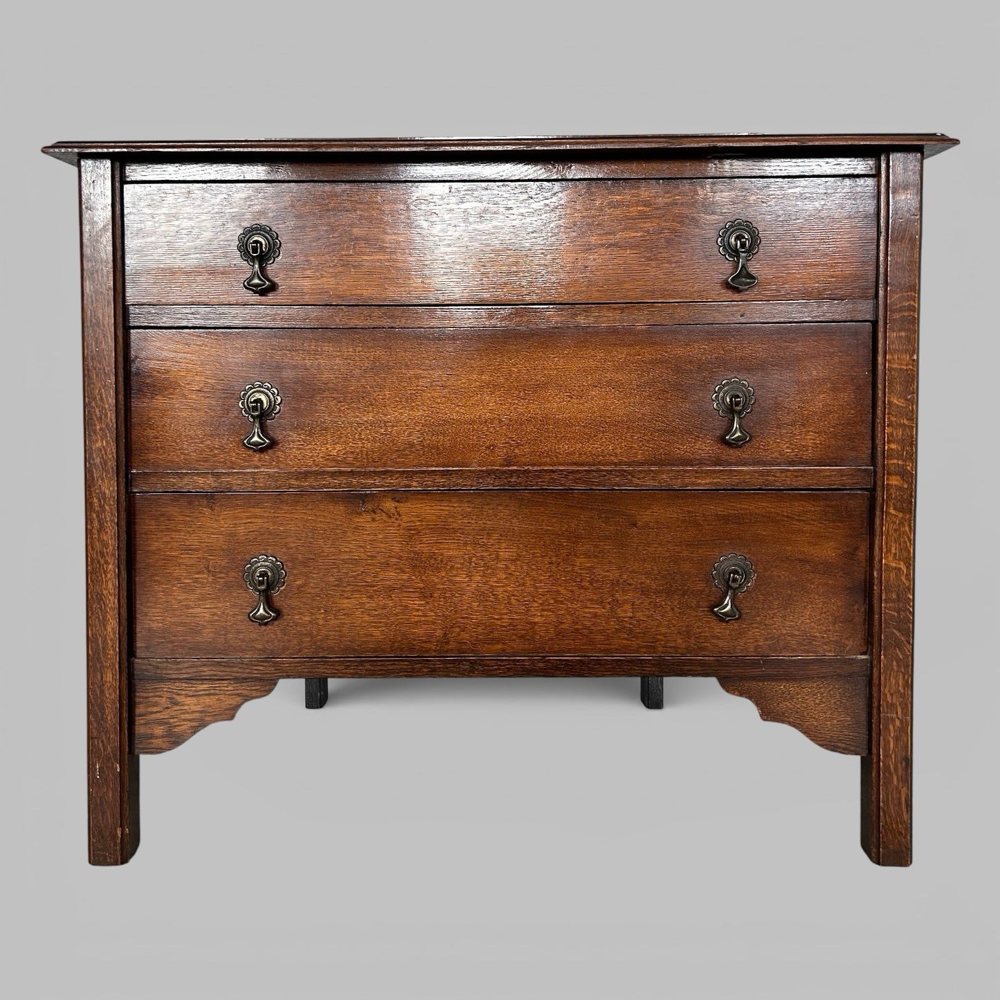 Antique Solid Oak Chest of Drawers – Traditional 3 Drawer Chest